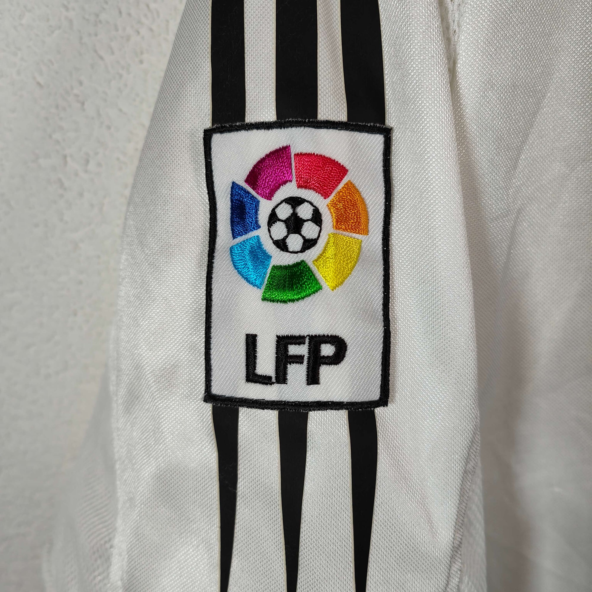 2004-05 Real Madrid Home Shirt Zidane 