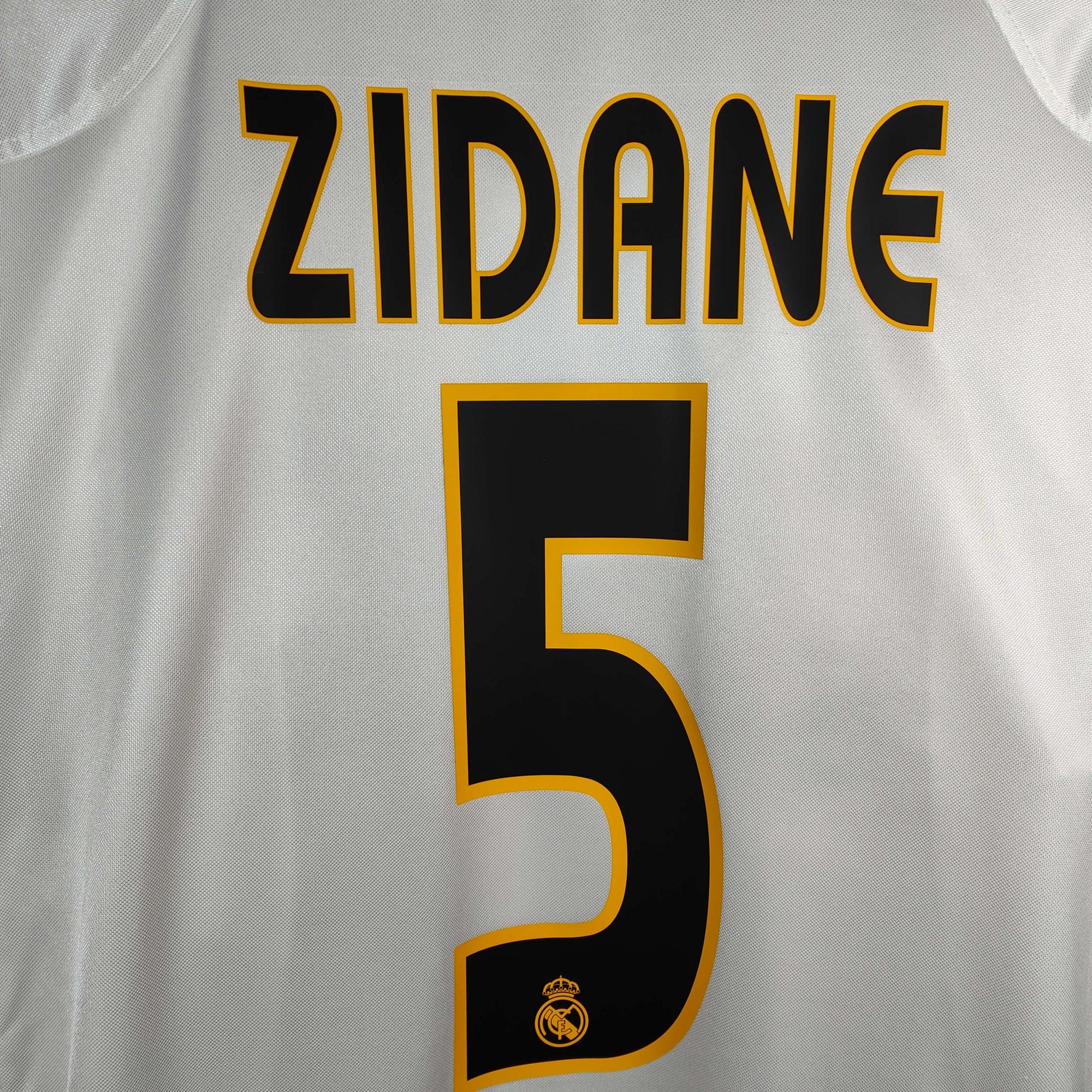 2004-05 Real Madrid Home Shirt Zidane 