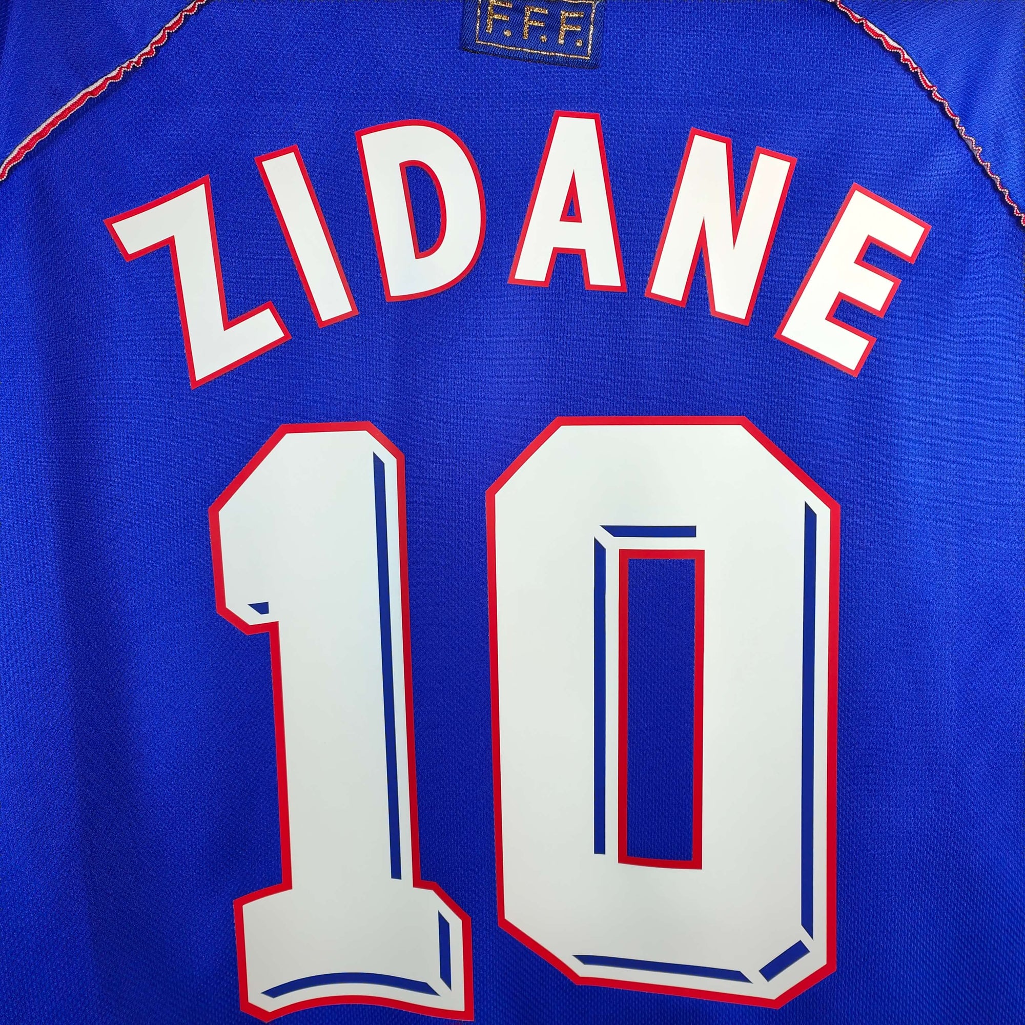 1998-00 France Home Shirt Zidane 