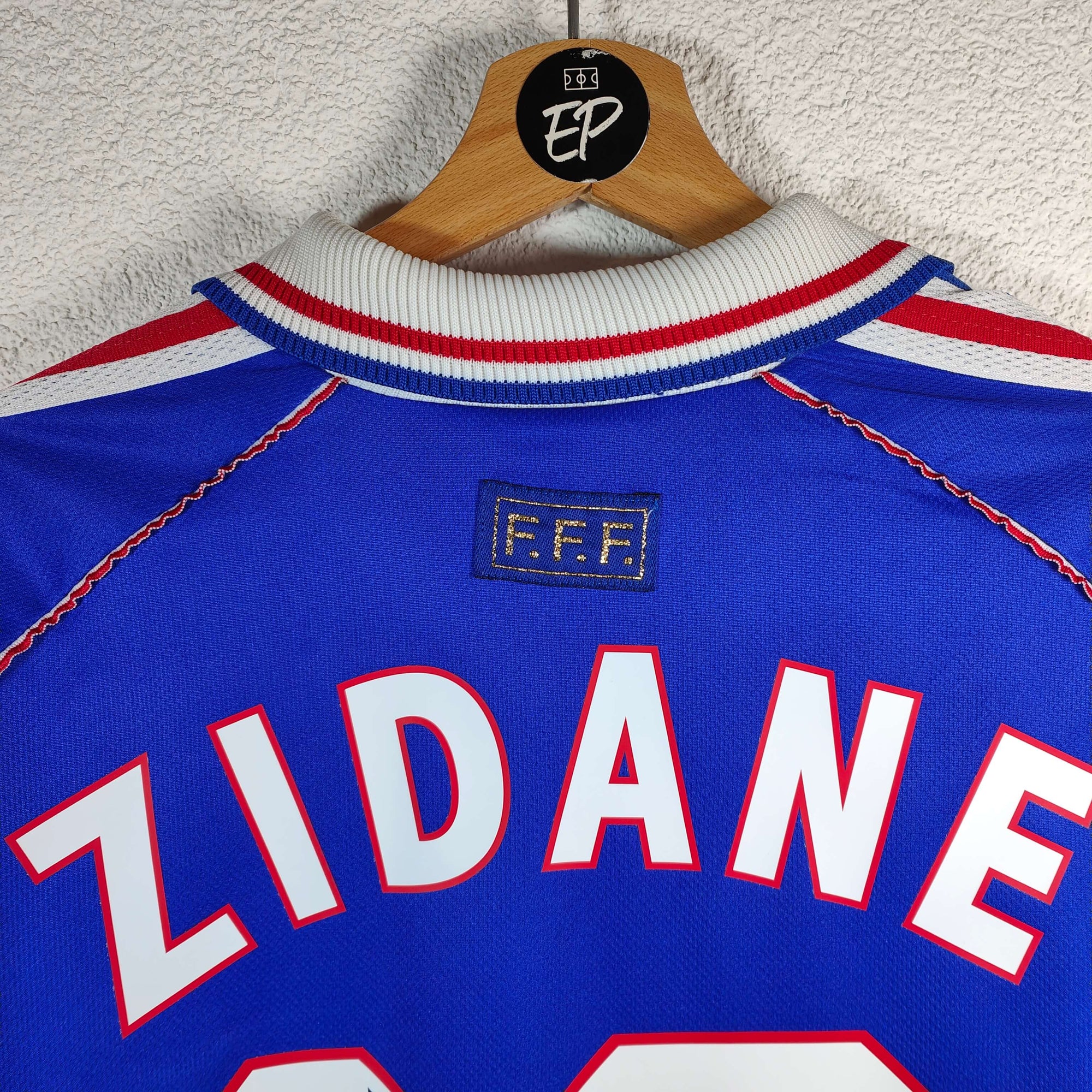 1998-00 France Home Shirt Zidane 