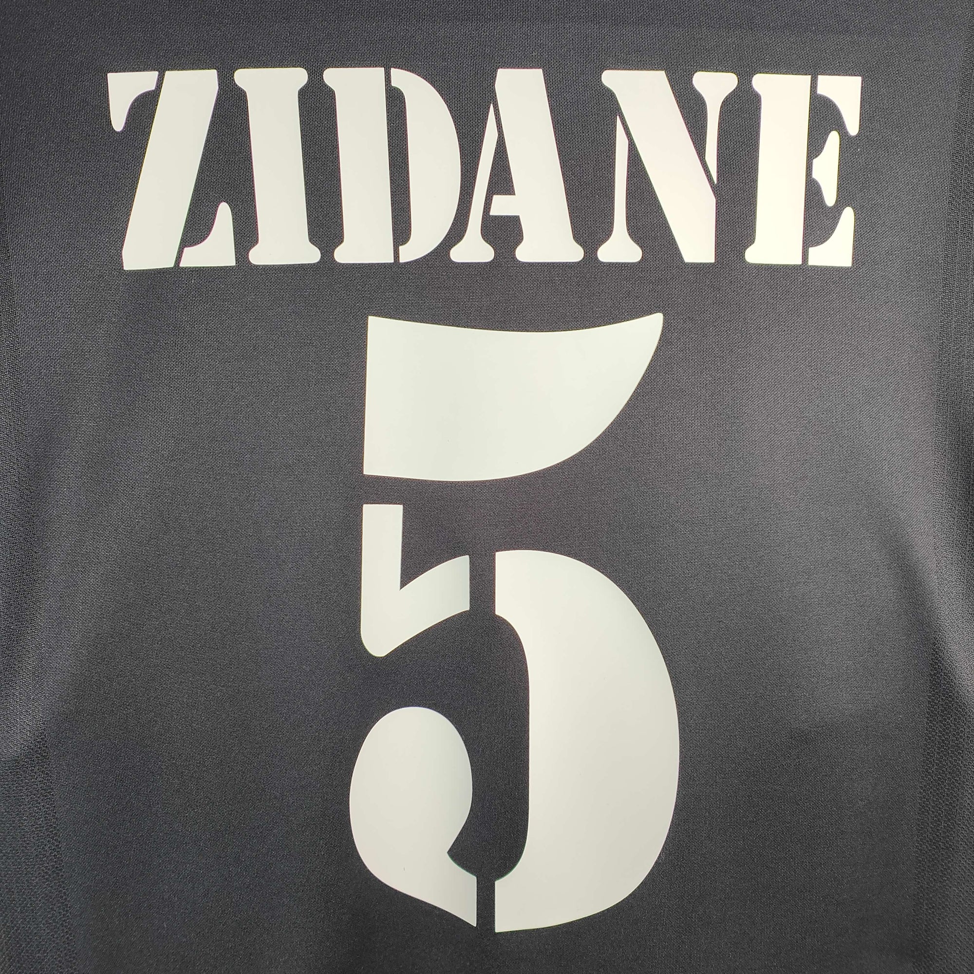 2002-03 Real Madrid Away Shirt Zidane 