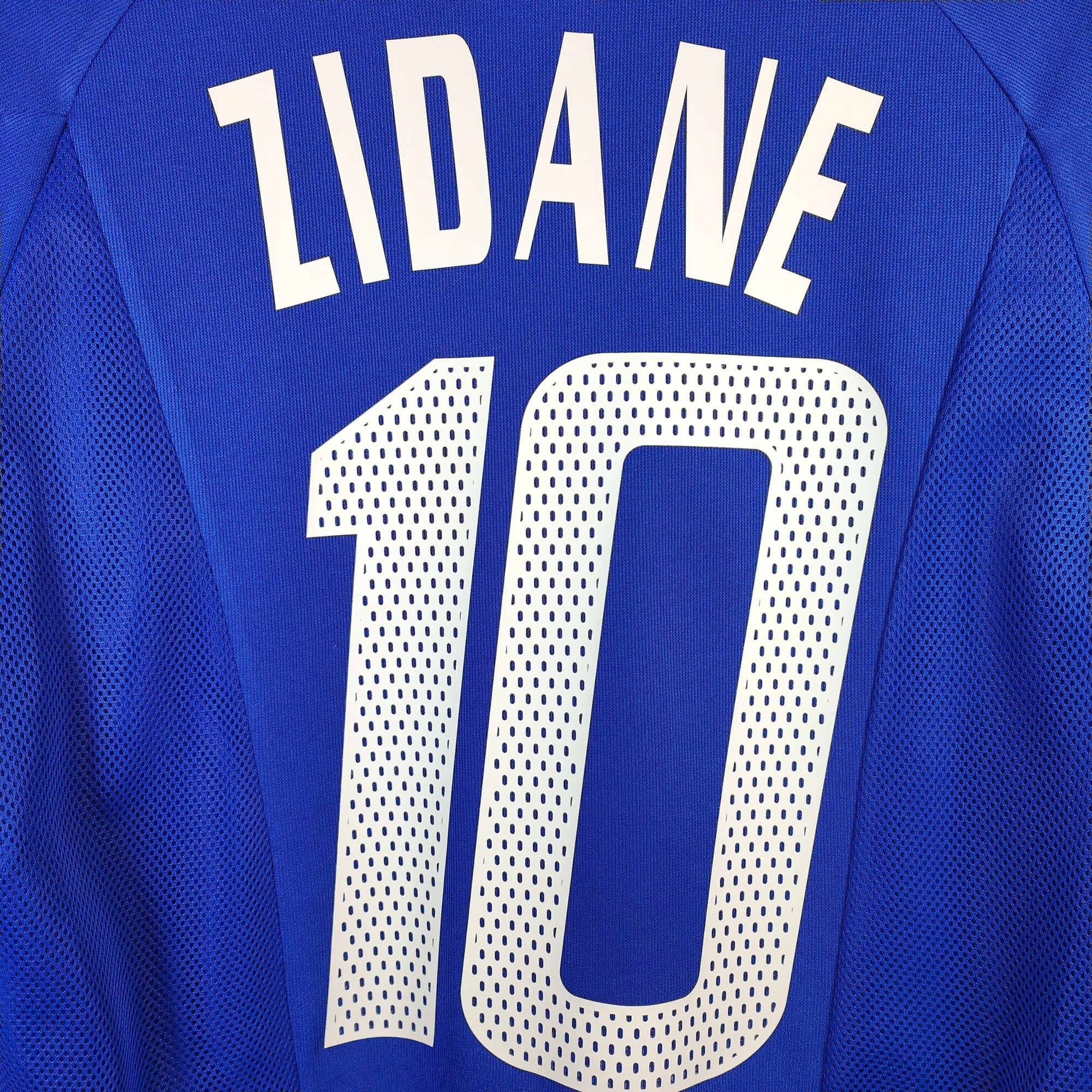 2002-04 France Home Shirt Zidane 