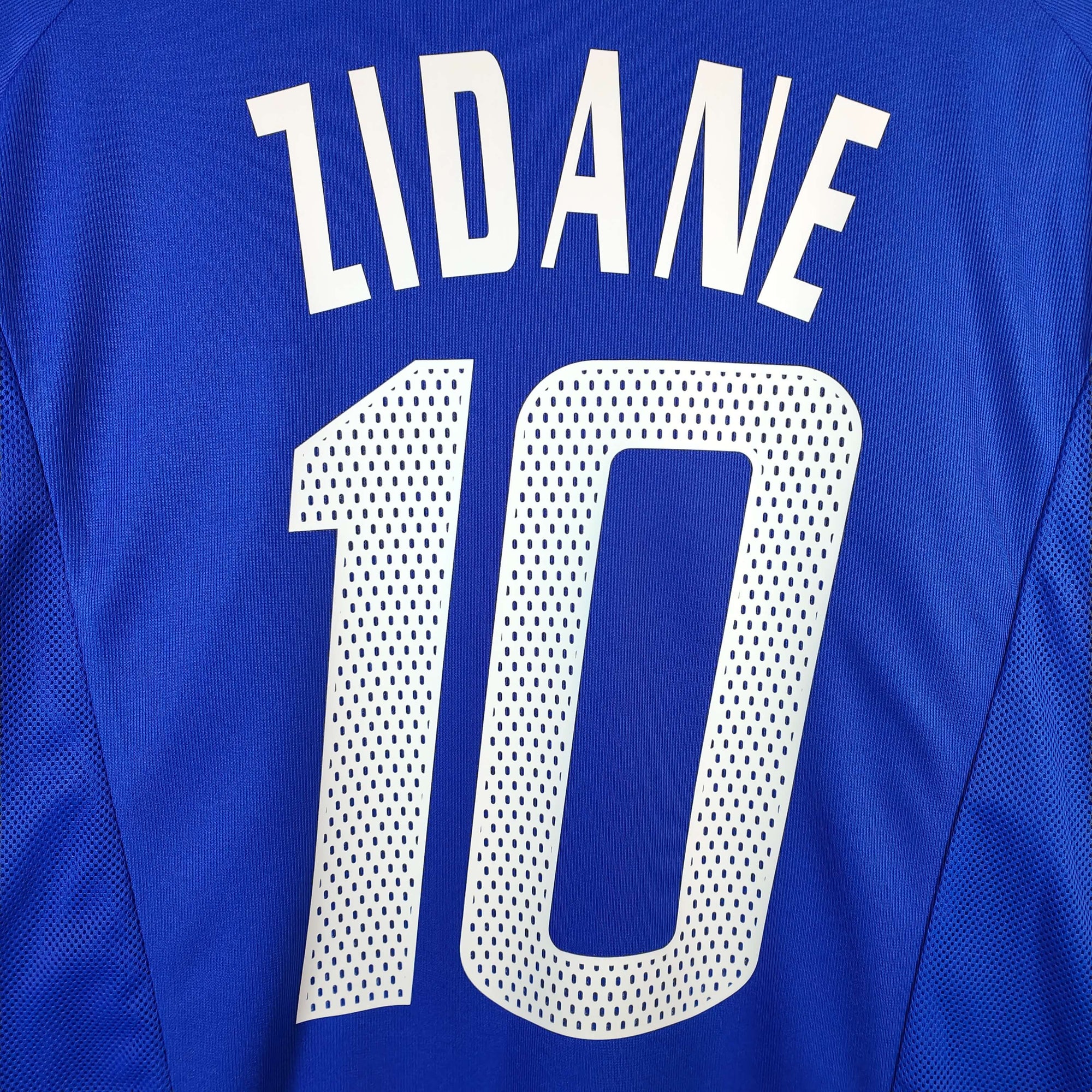 2002-04 France Home Shirt Zidane 