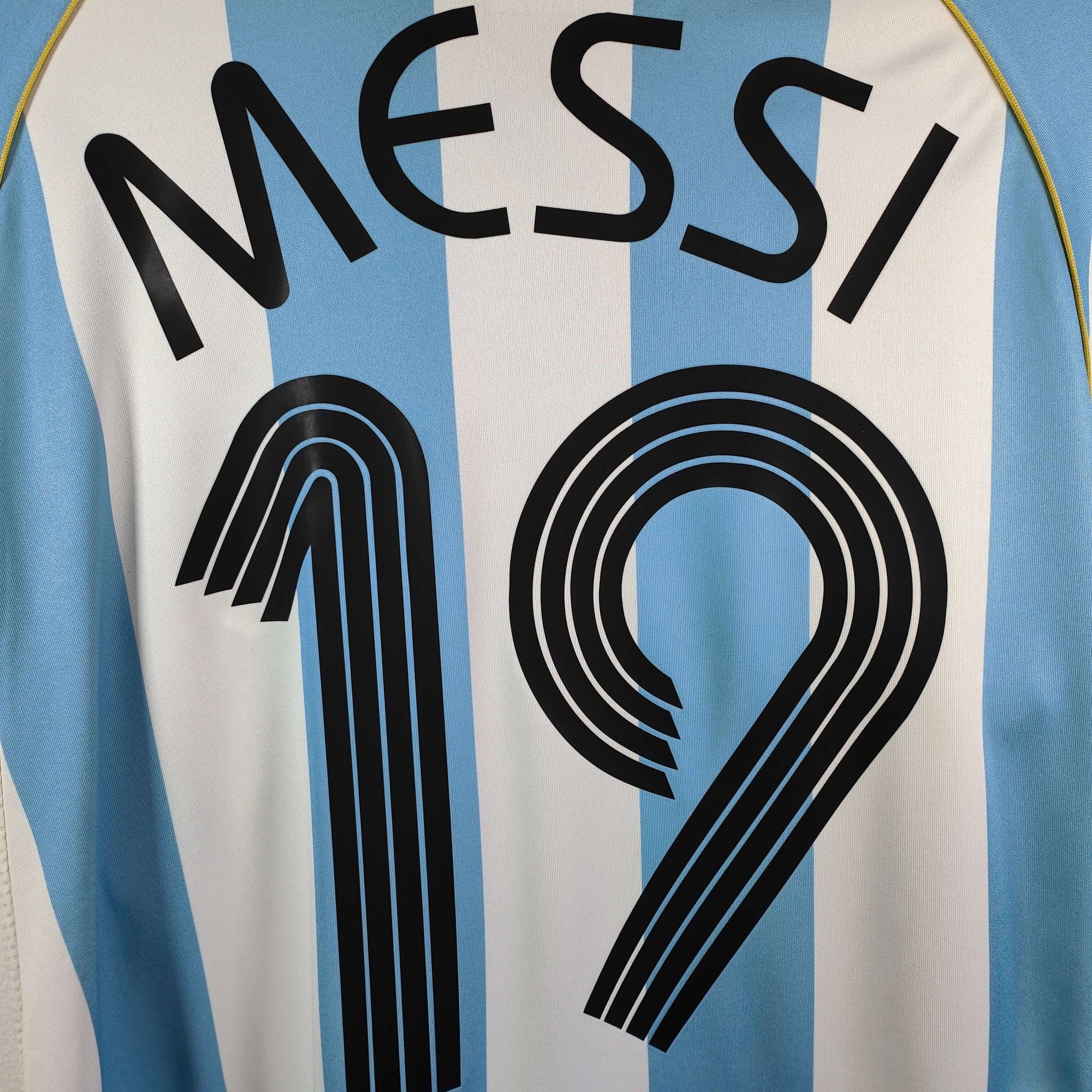 2005-07 Argentina Home Shirt Messi 