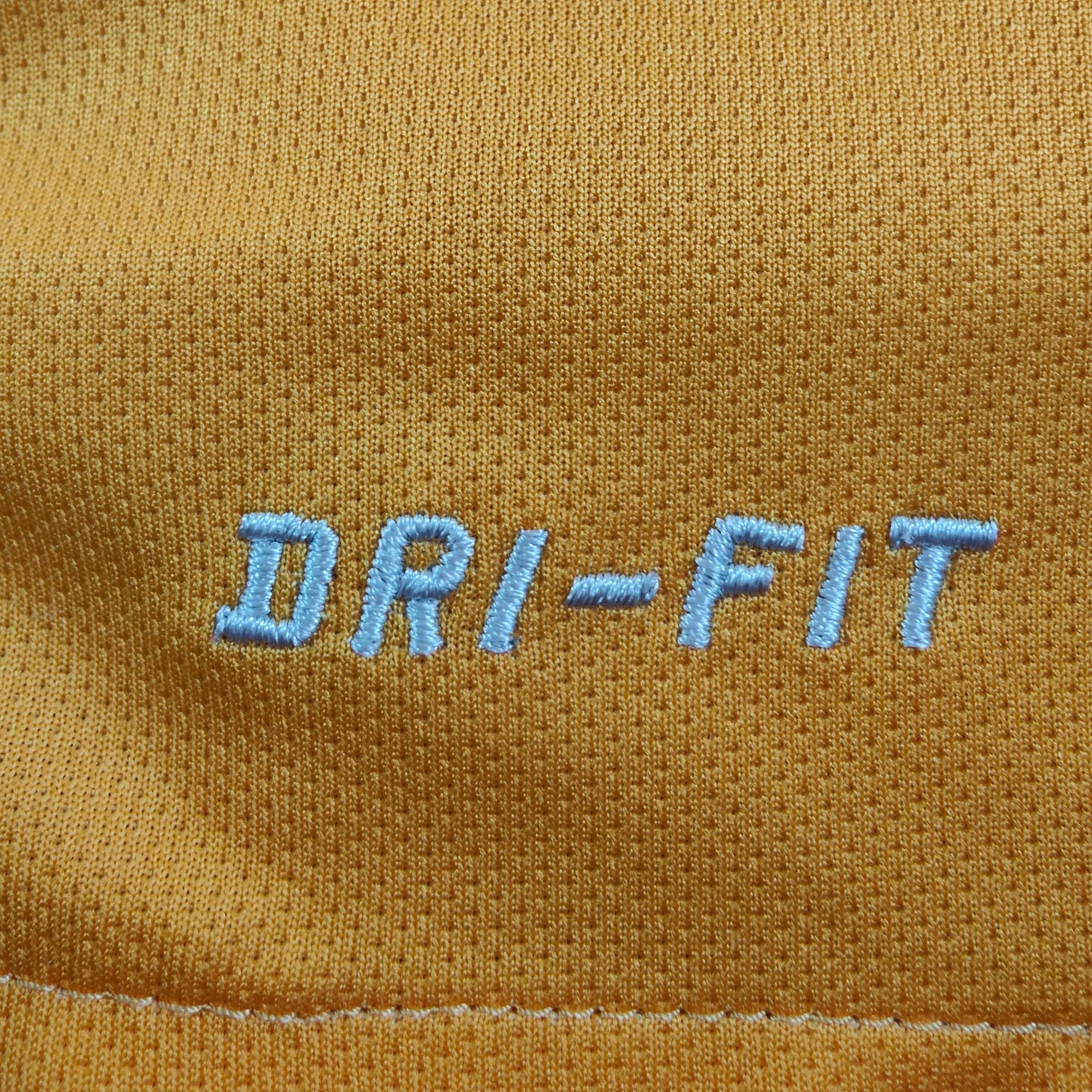 2015-16 FC Barcelona Away Shirt Messi 