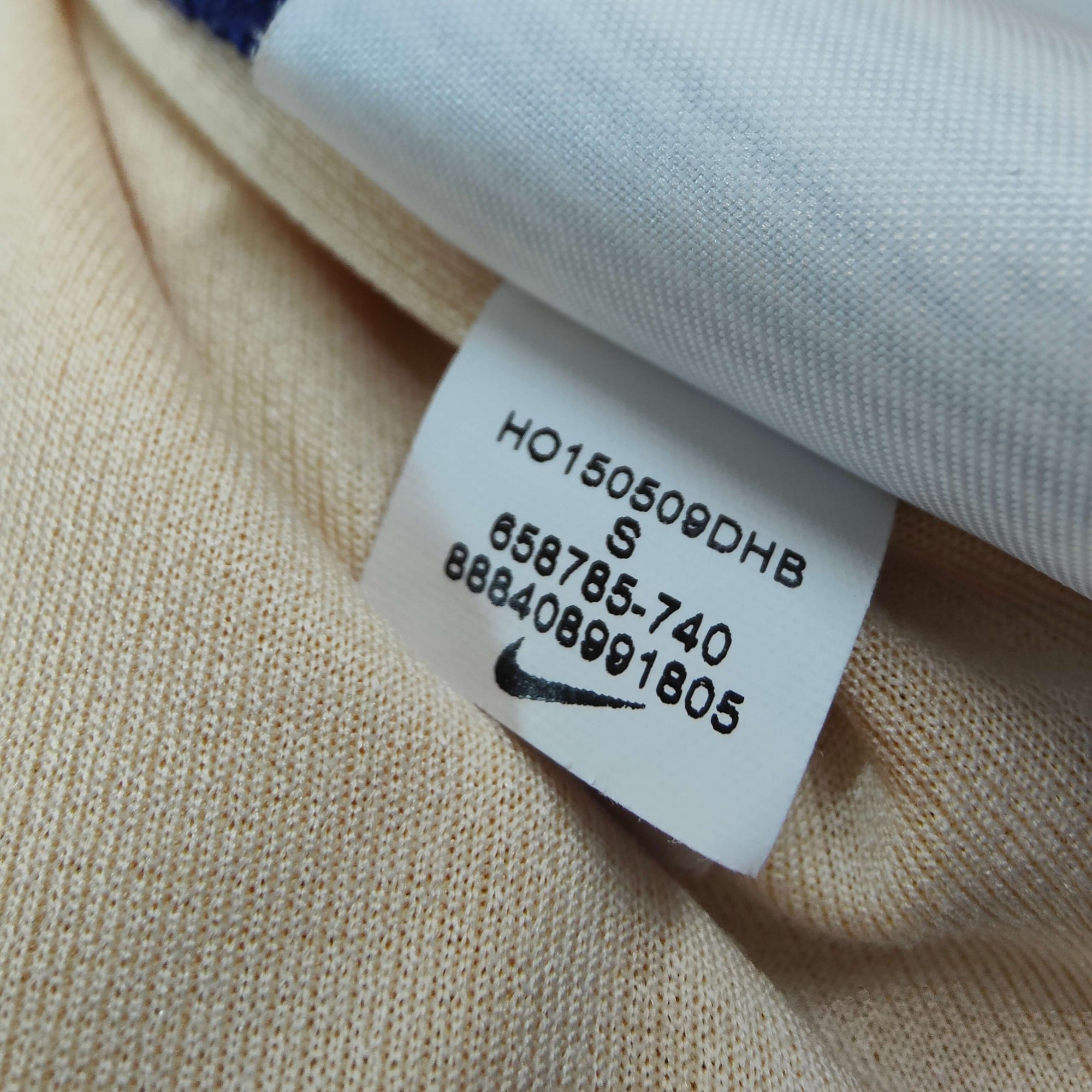 2015-16 FC Barcelona Away Shirt Messi 