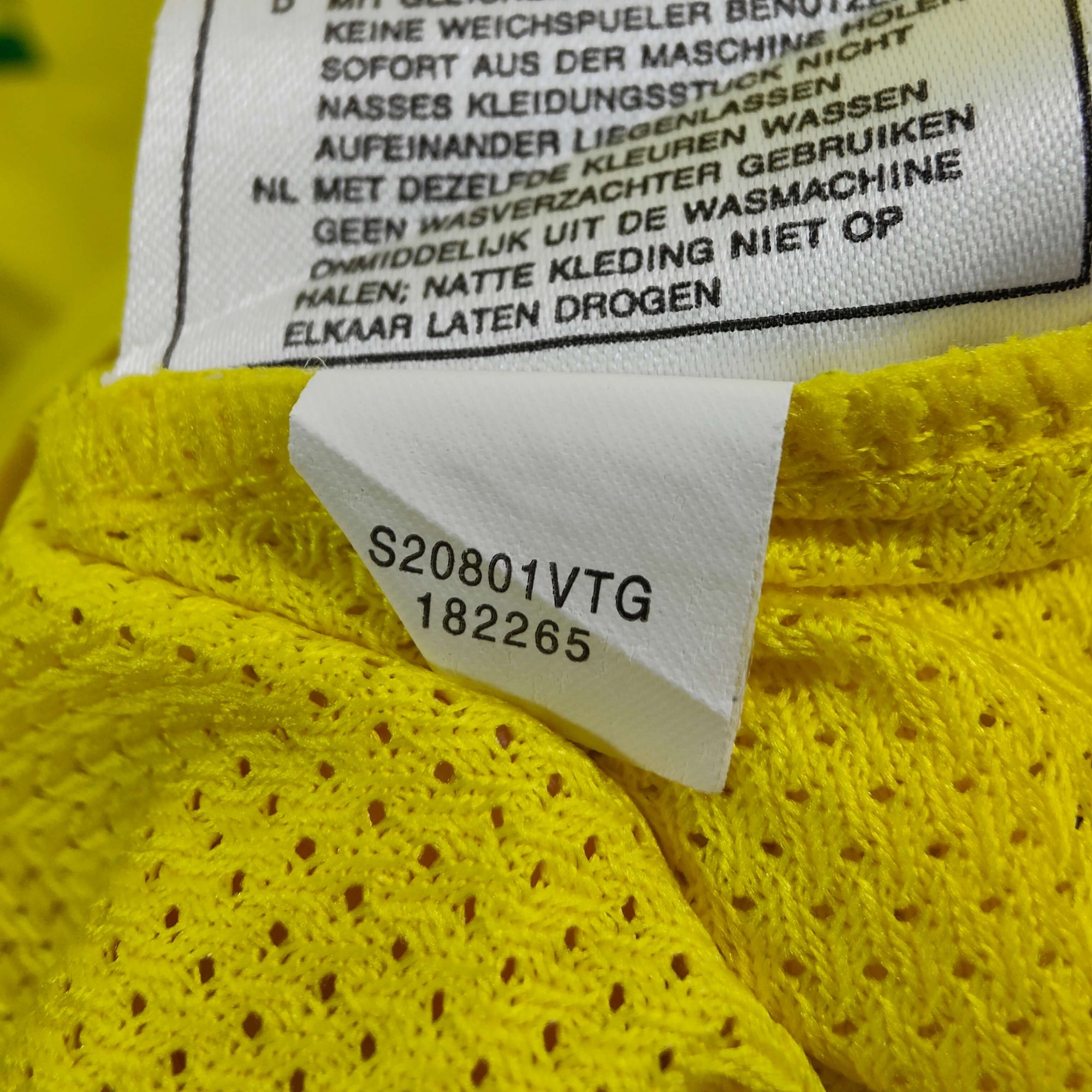 2002-04 Brazil Home Shirt Ronaldinho 