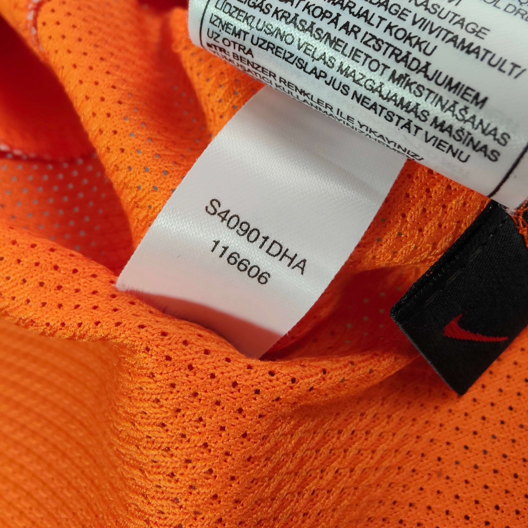 2004-06 Netherlands Home Shirt Davids 