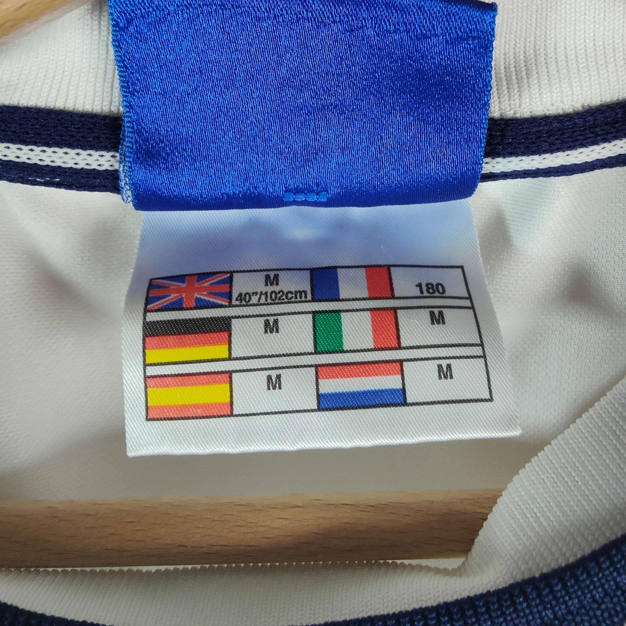 1999-01 England Home Shirt Beckham 