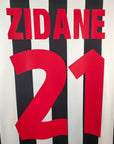 1998-99 Juventus Home Shirt Zidane 