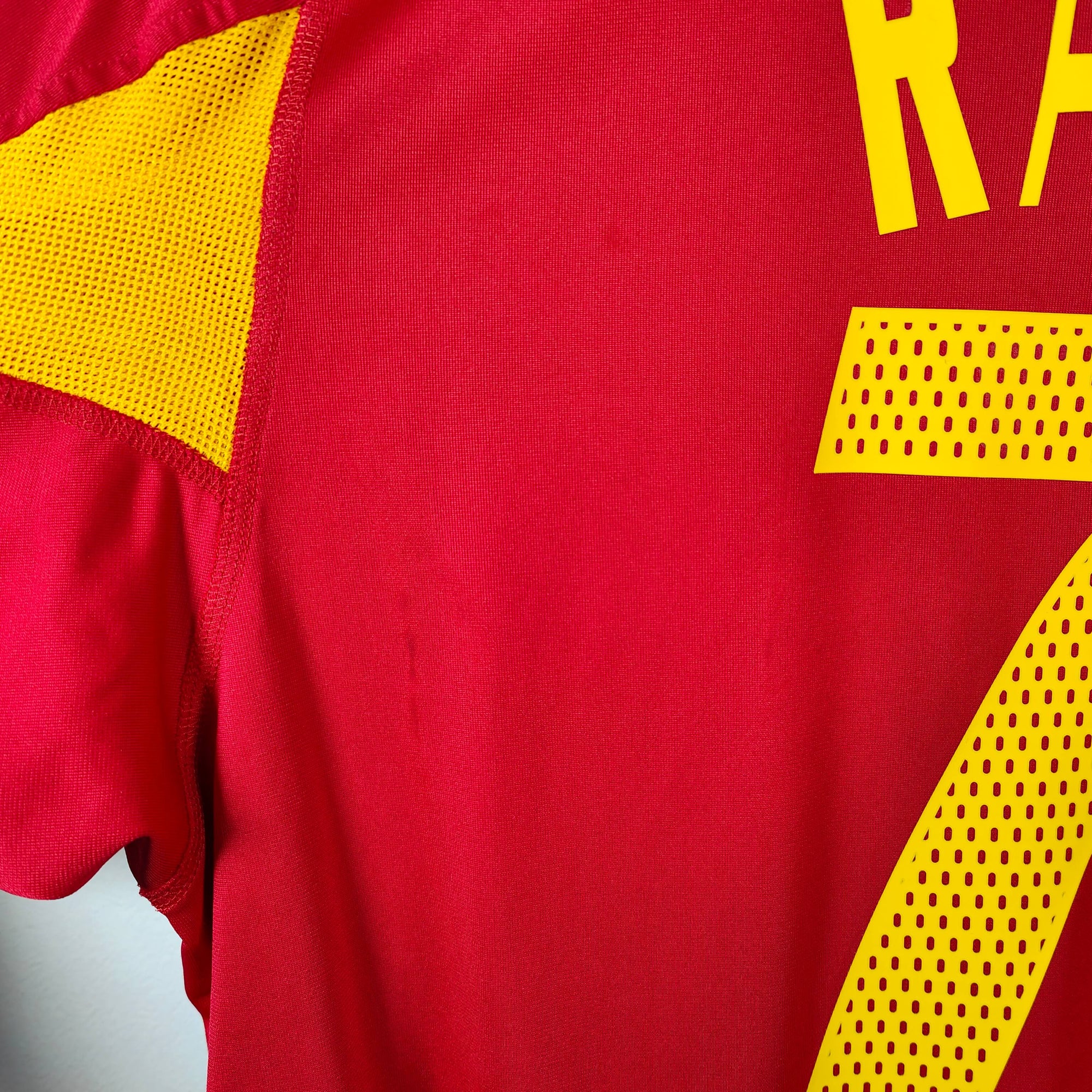 2004-06 Spain Home Shirt Raul 
