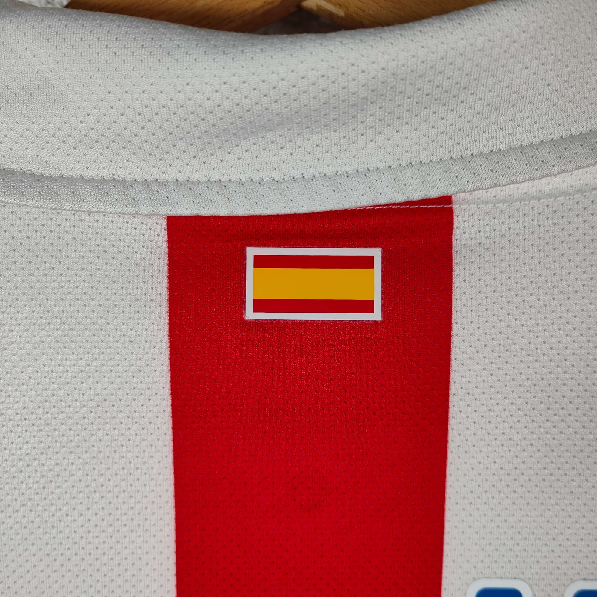 2010-11 Atletico Madrid Home Shirt Kun Agüero 