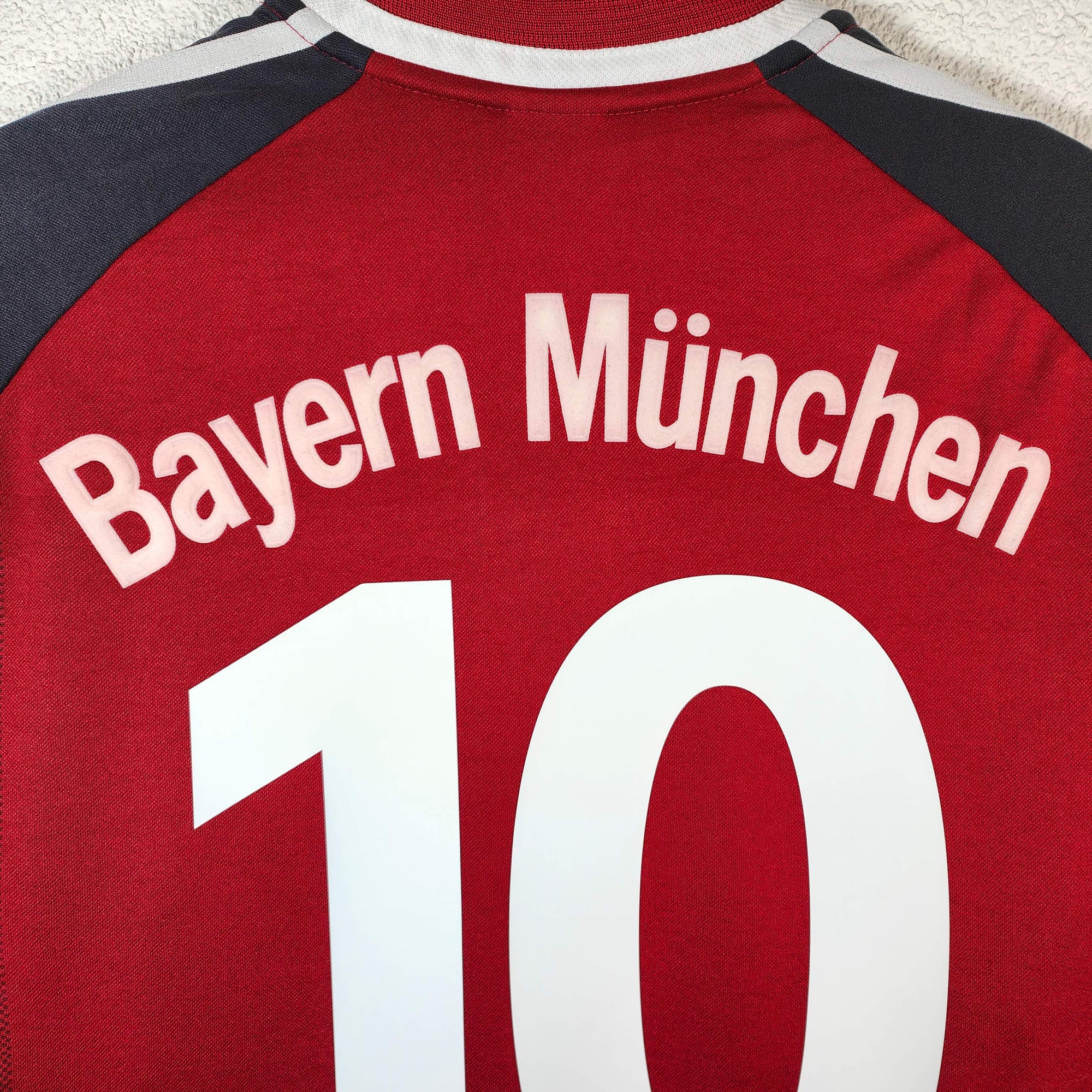 2001-02 Bayern München Heimtrikot Sforza 
