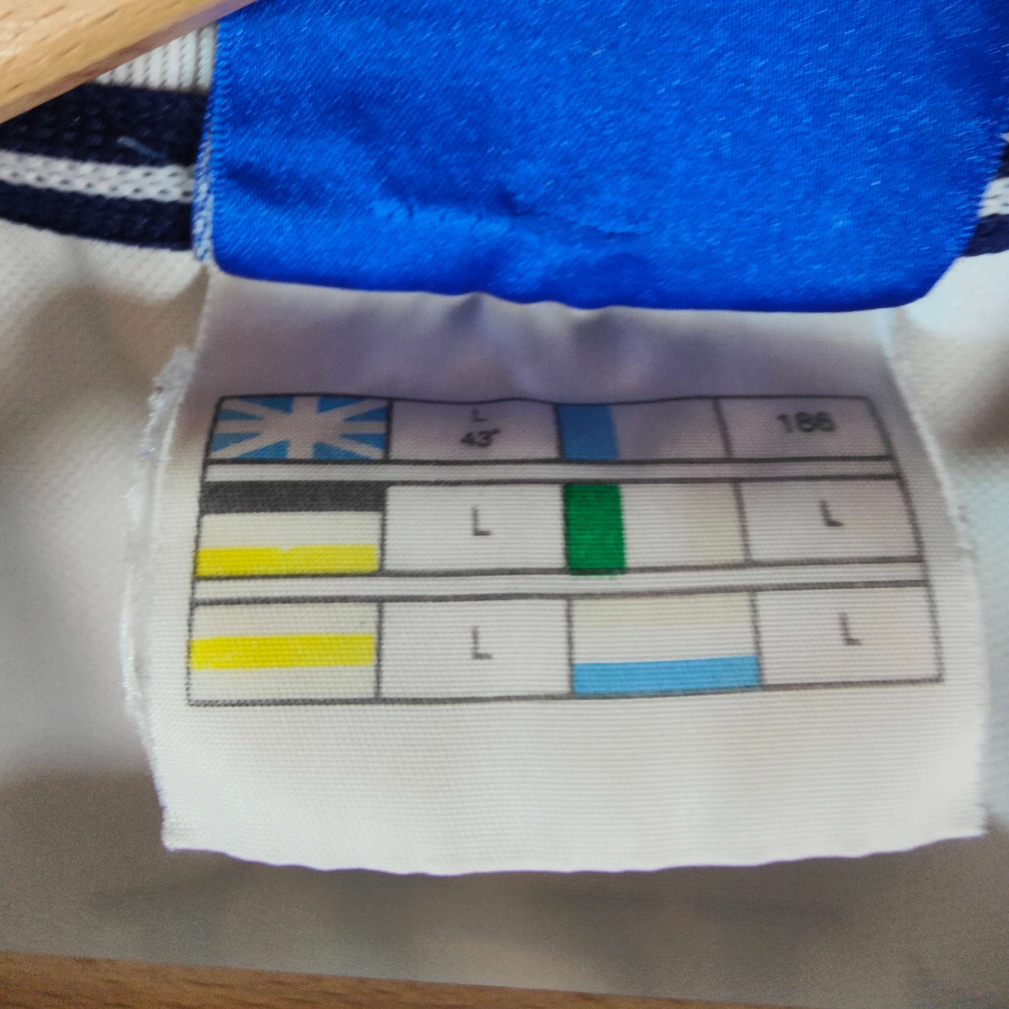 1999-01 England Home Shirt Beckham 