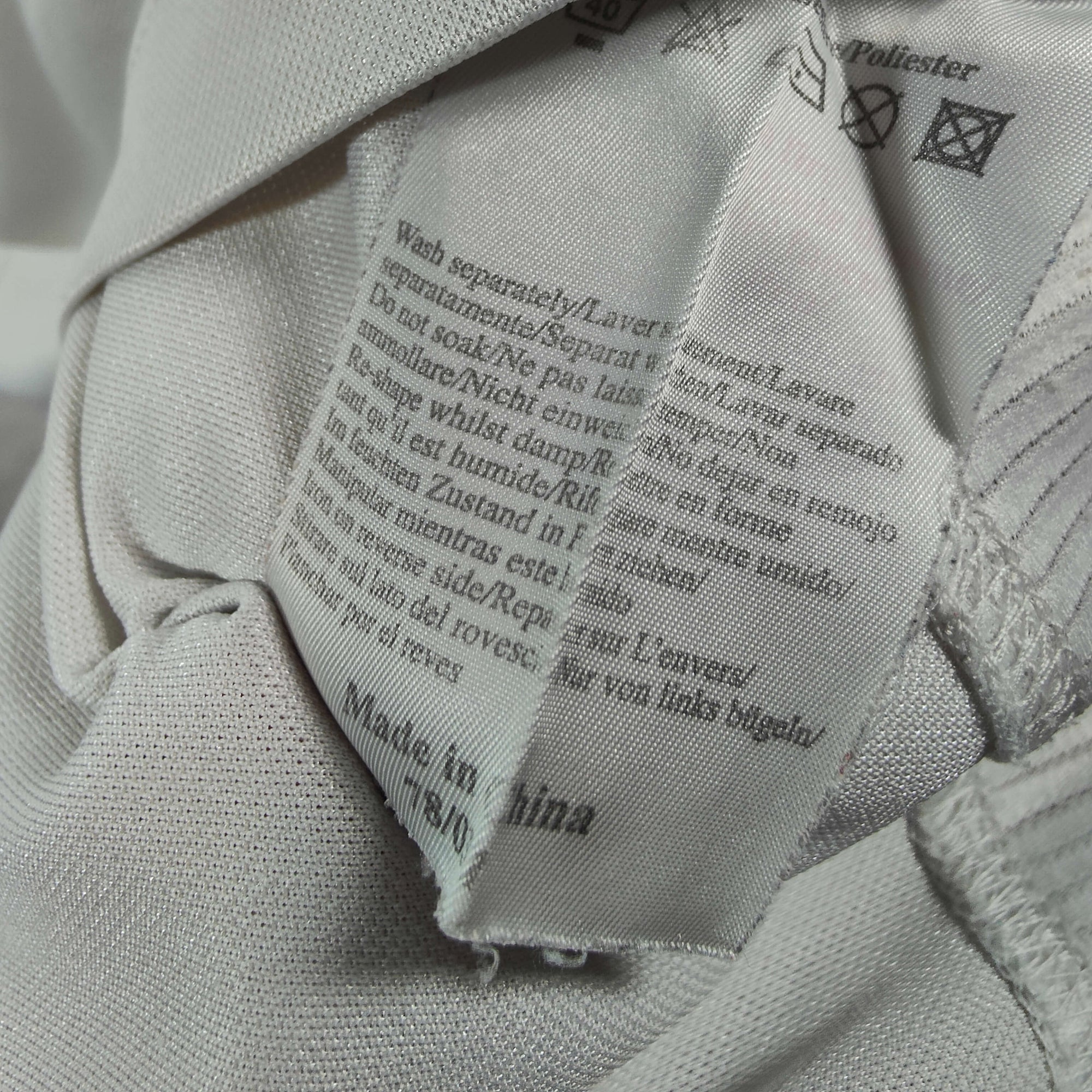 1999-01 England Home Shirt Beckham 