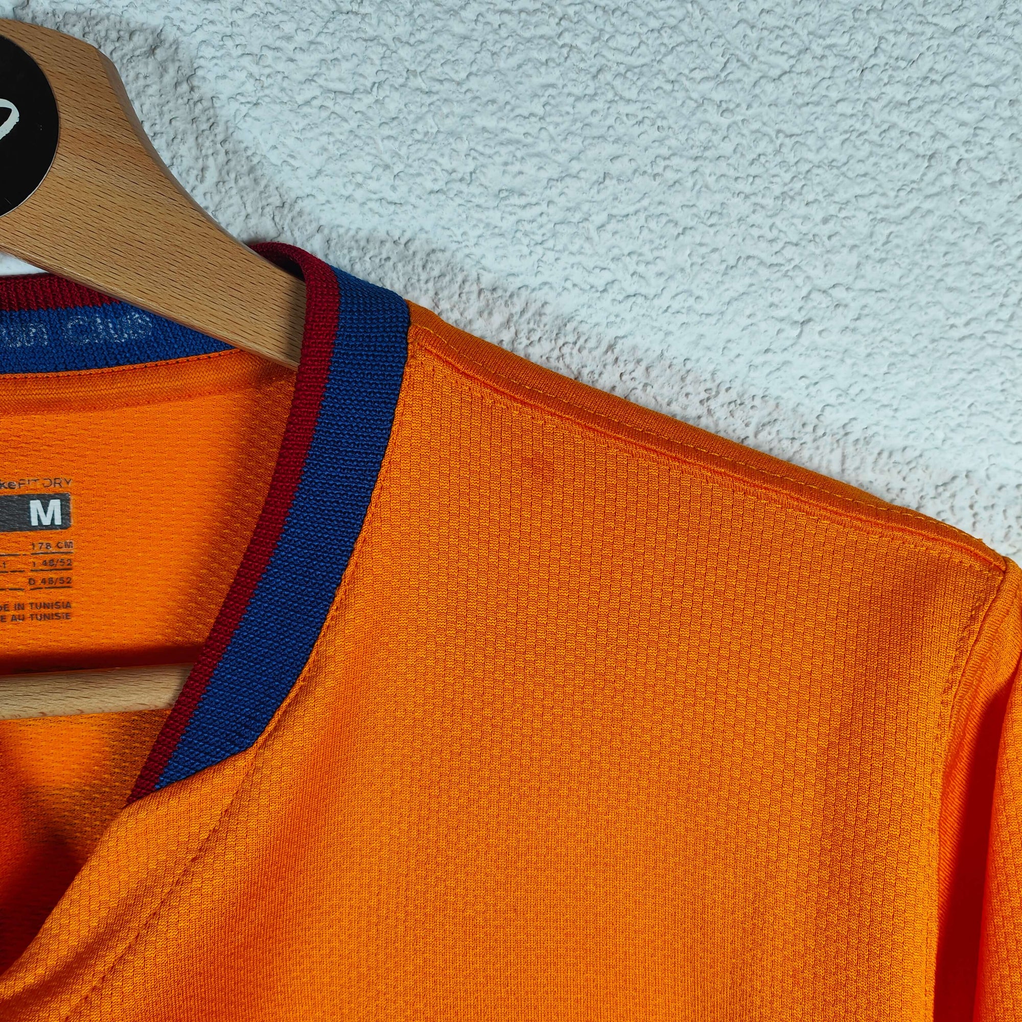 2006-07 FC Barcelona Away Shirt Messi 