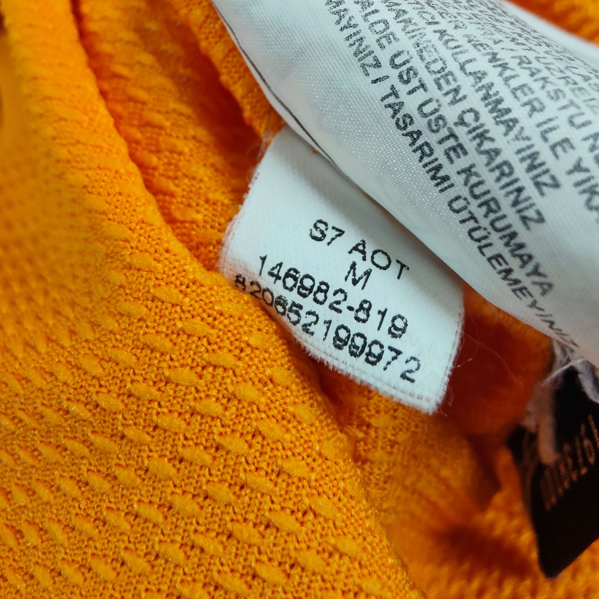 2006-07 FC Barcelona Away Shirt Messi 