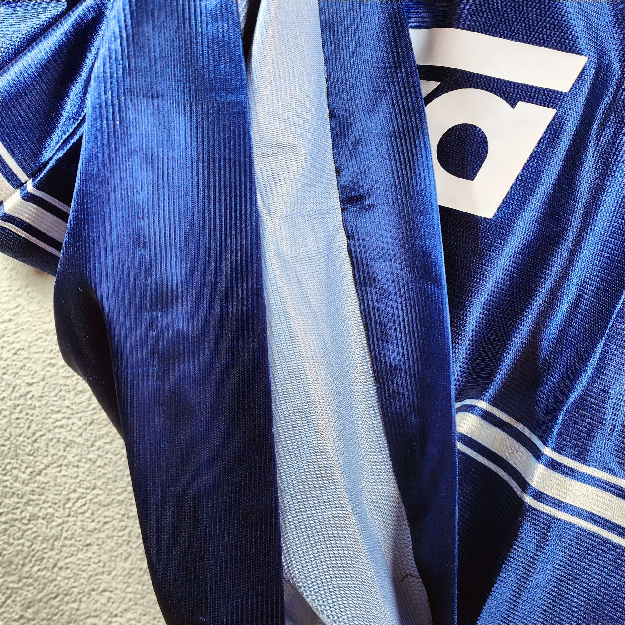 1998-99 Real Madrid Away Shirt Roberto Carlos 