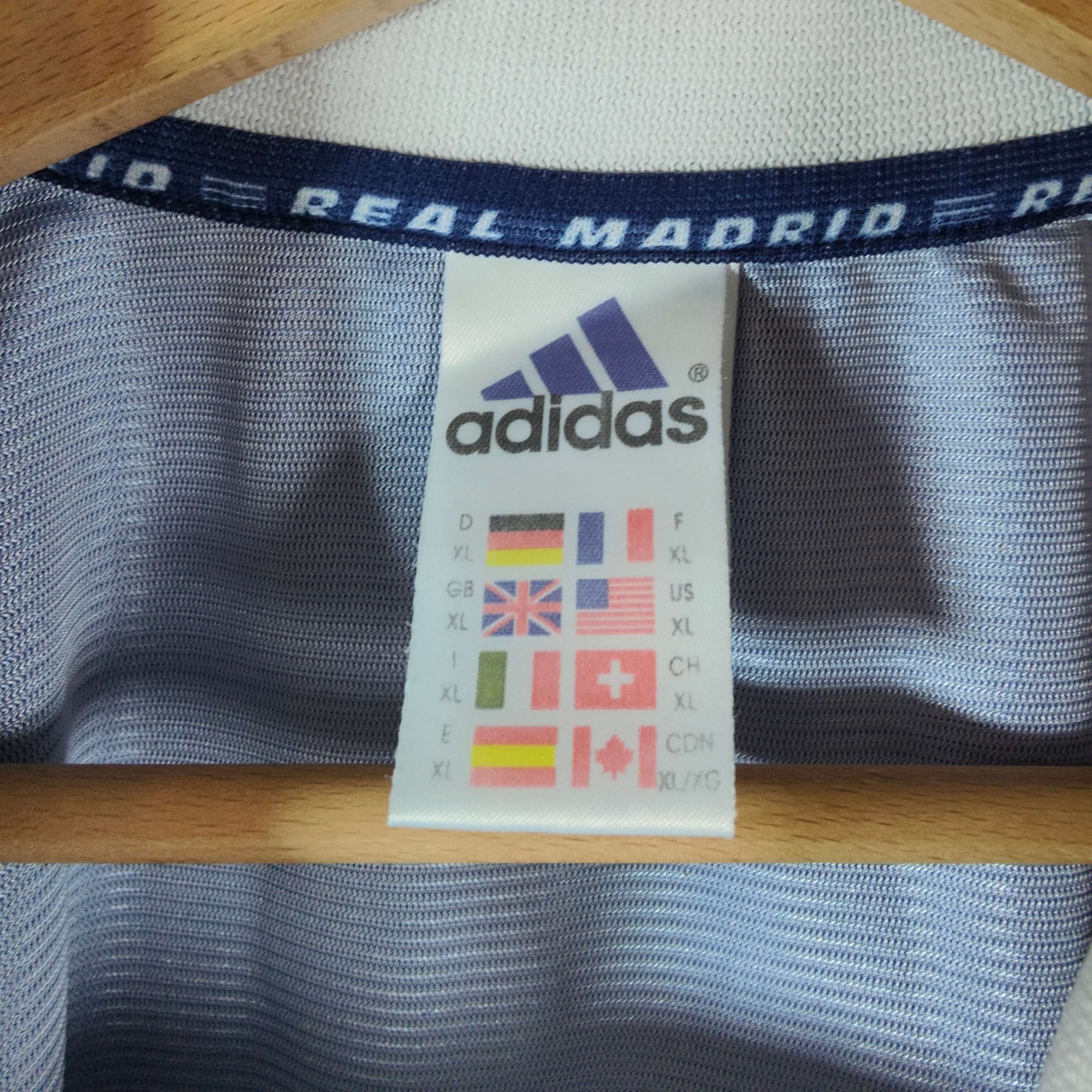 1998-99 Real Madrid Away Shirt Roberto Carlos 