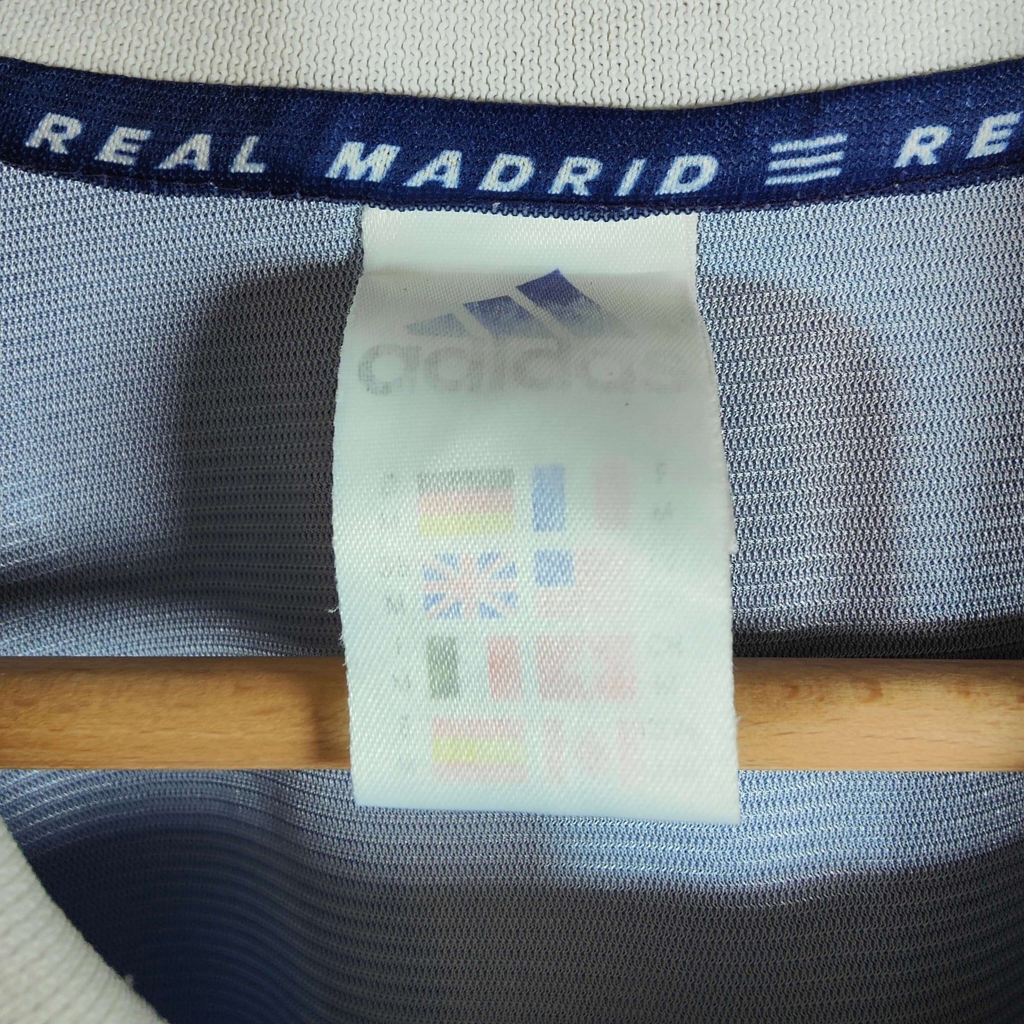 1998-99 Real Madrid Away Shirt Roberto Carlos 