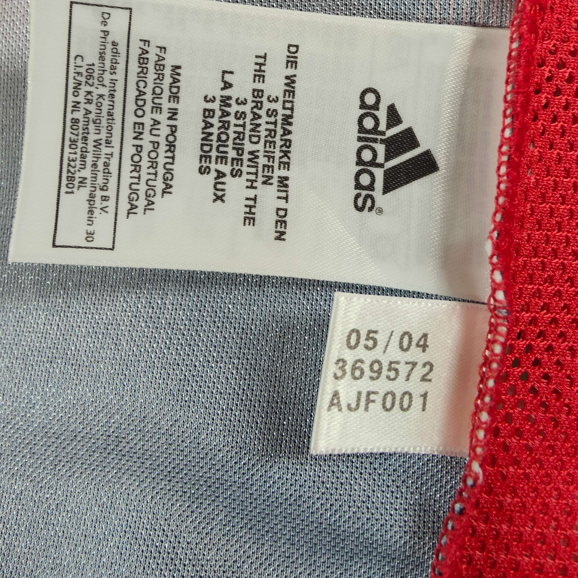 2004-05 AC Milan Home Shirt Kaká 