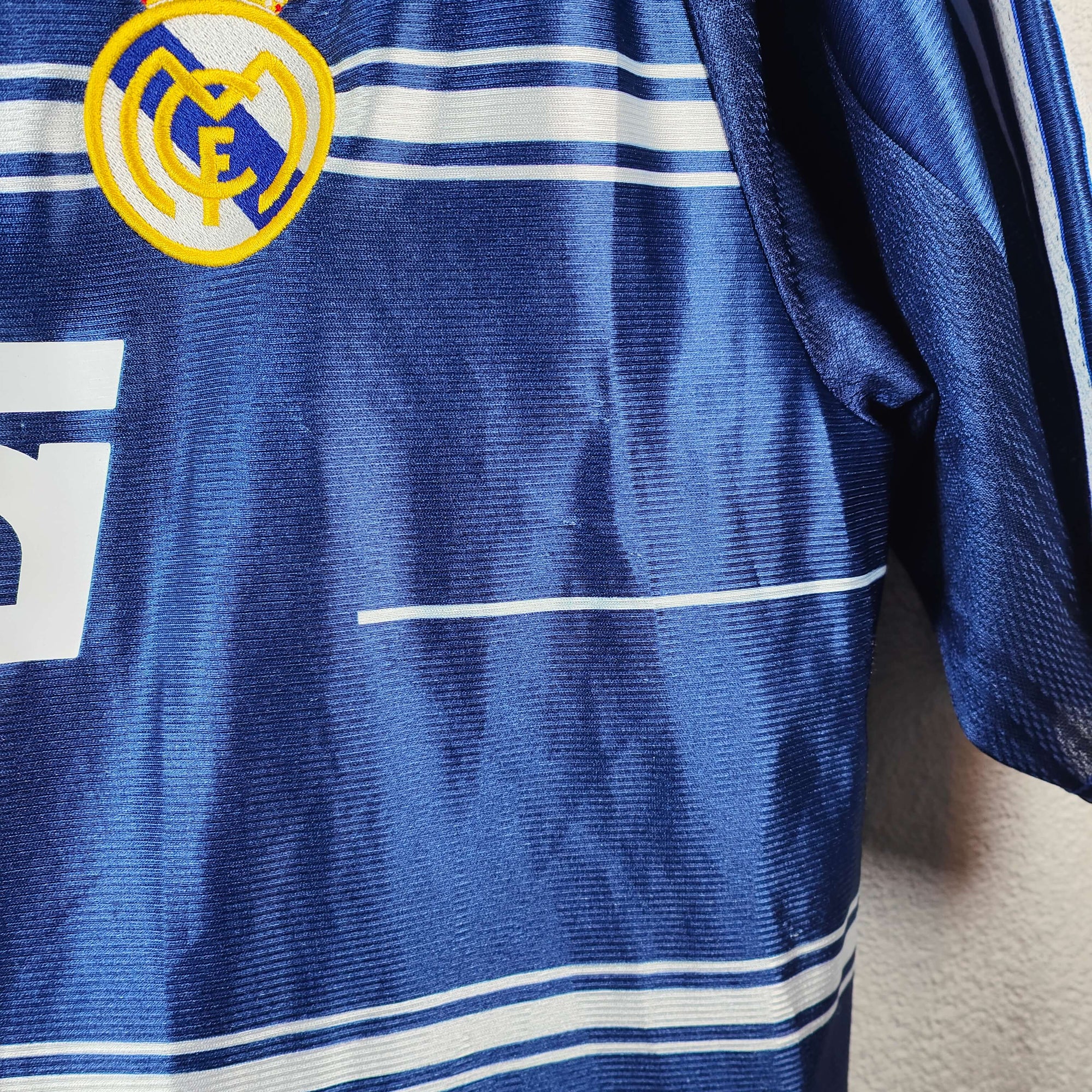 1998-99 Real Madrid Away Shirt Karembeu 