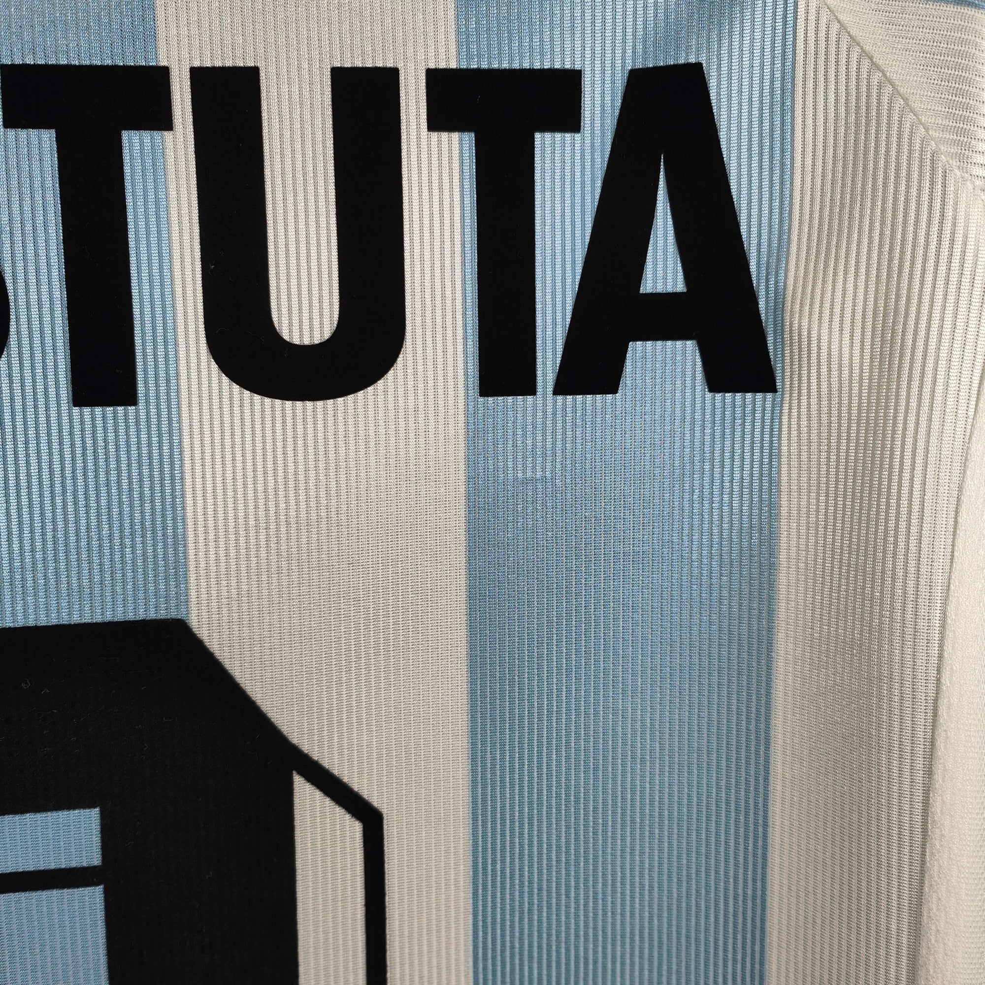 1998-99 Argentina Home Shirt Batistuta 