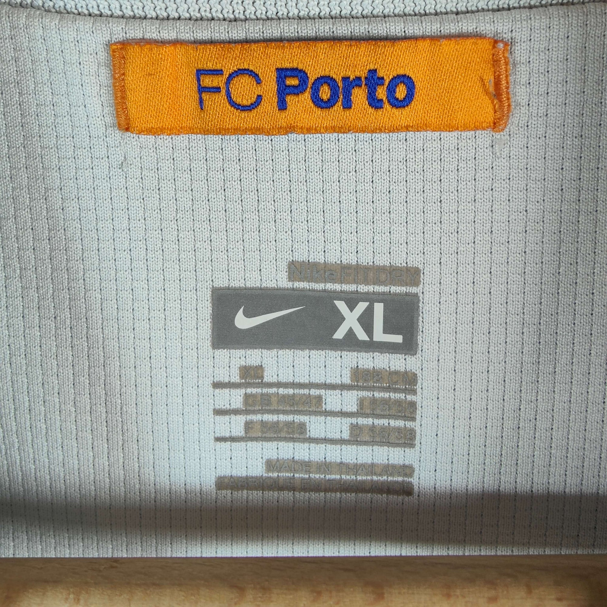 2009-10 FC Porto Home Shirt Falcao 