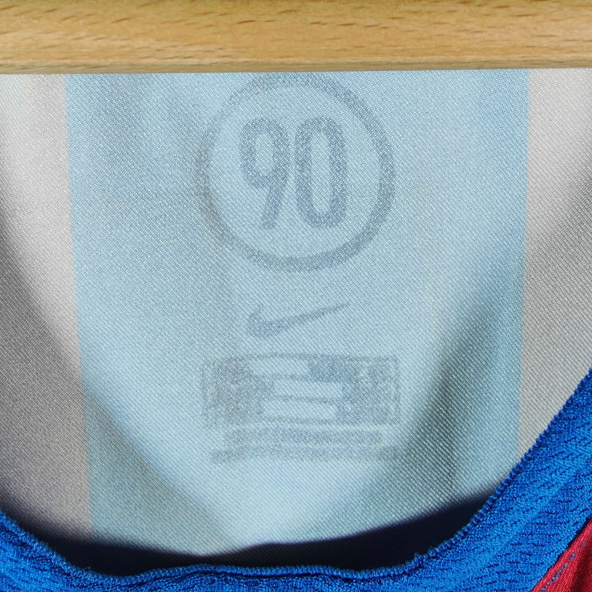 2005-06 FC Barcelona Home Shirt Ronaldinho 