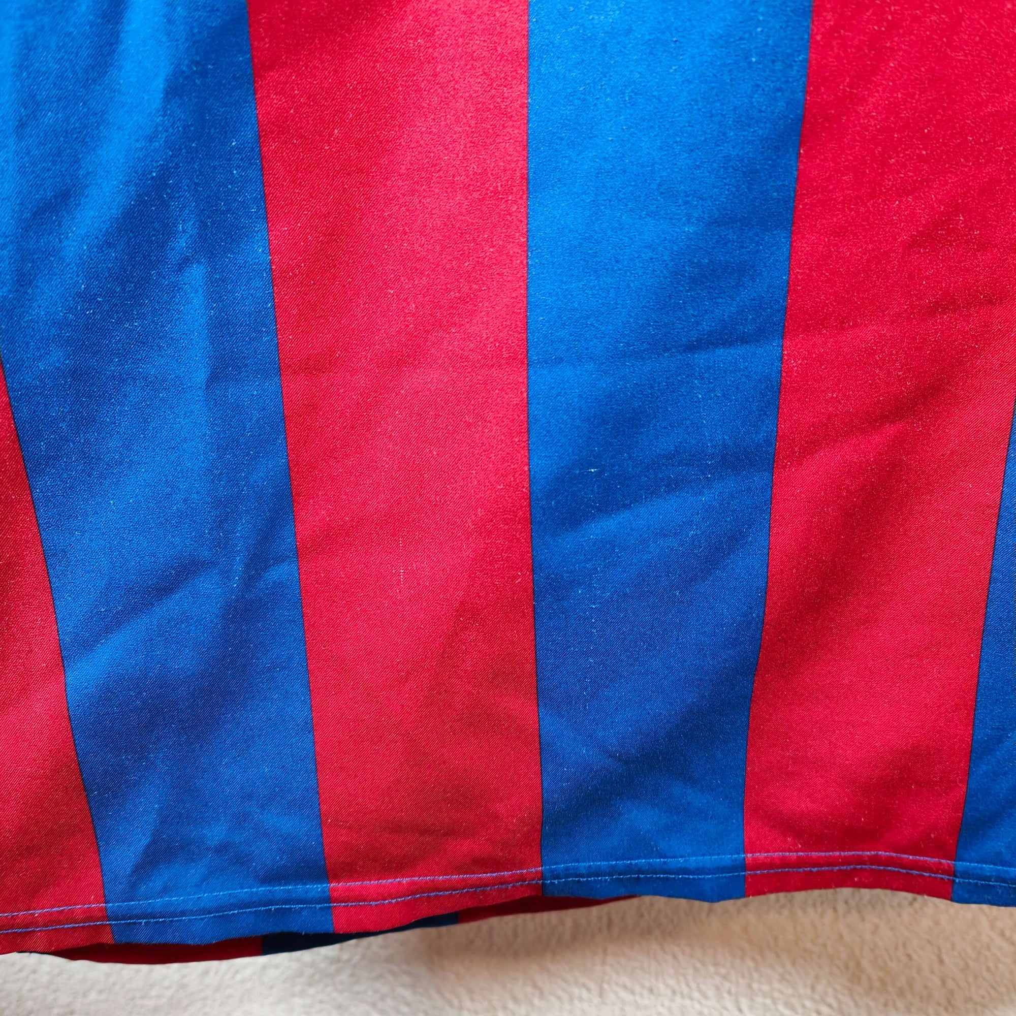 2005-06 FC Barcelona Home Shirt Ronaldinho 