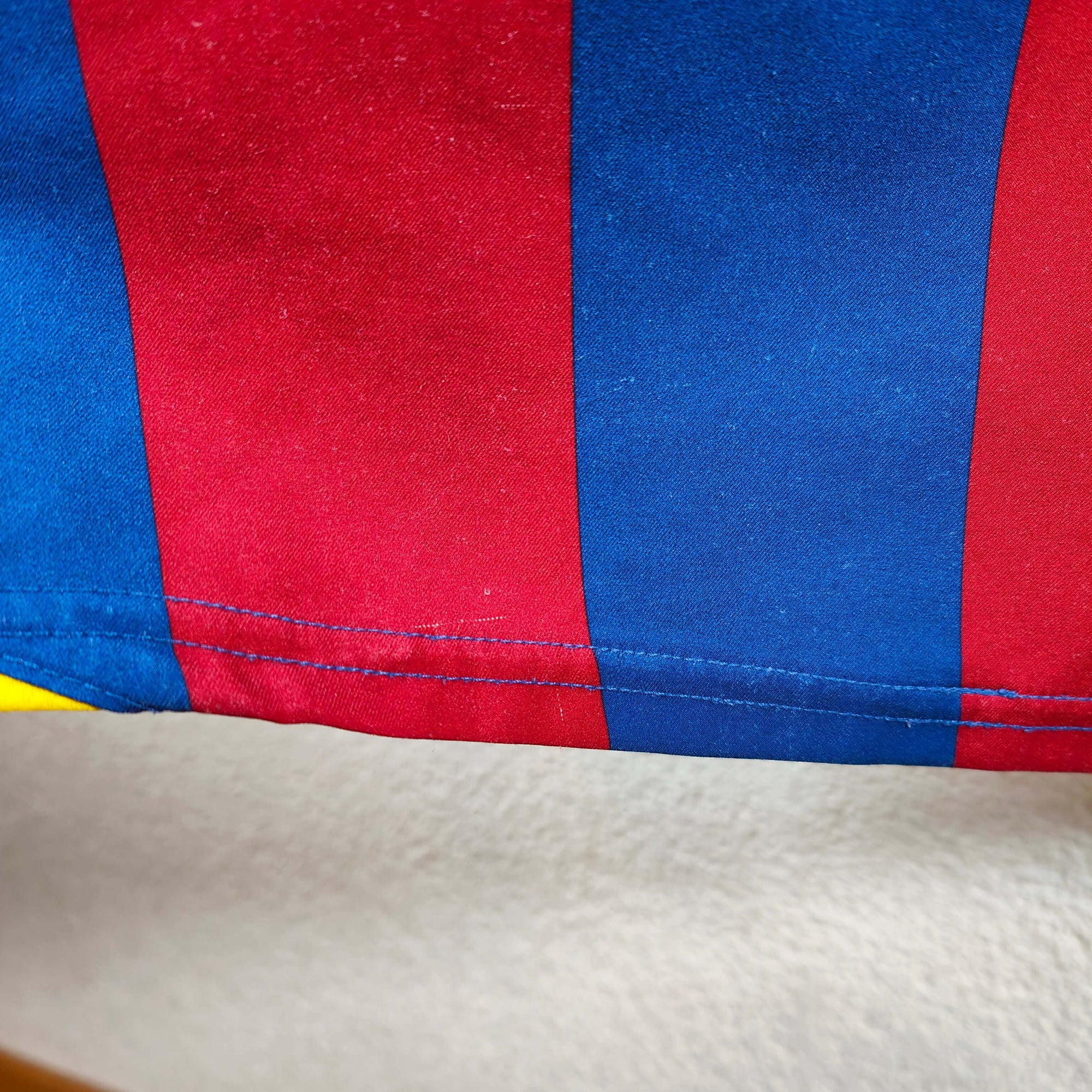 2005-06 FC Barcelona Home Shirt Ronaldinho 