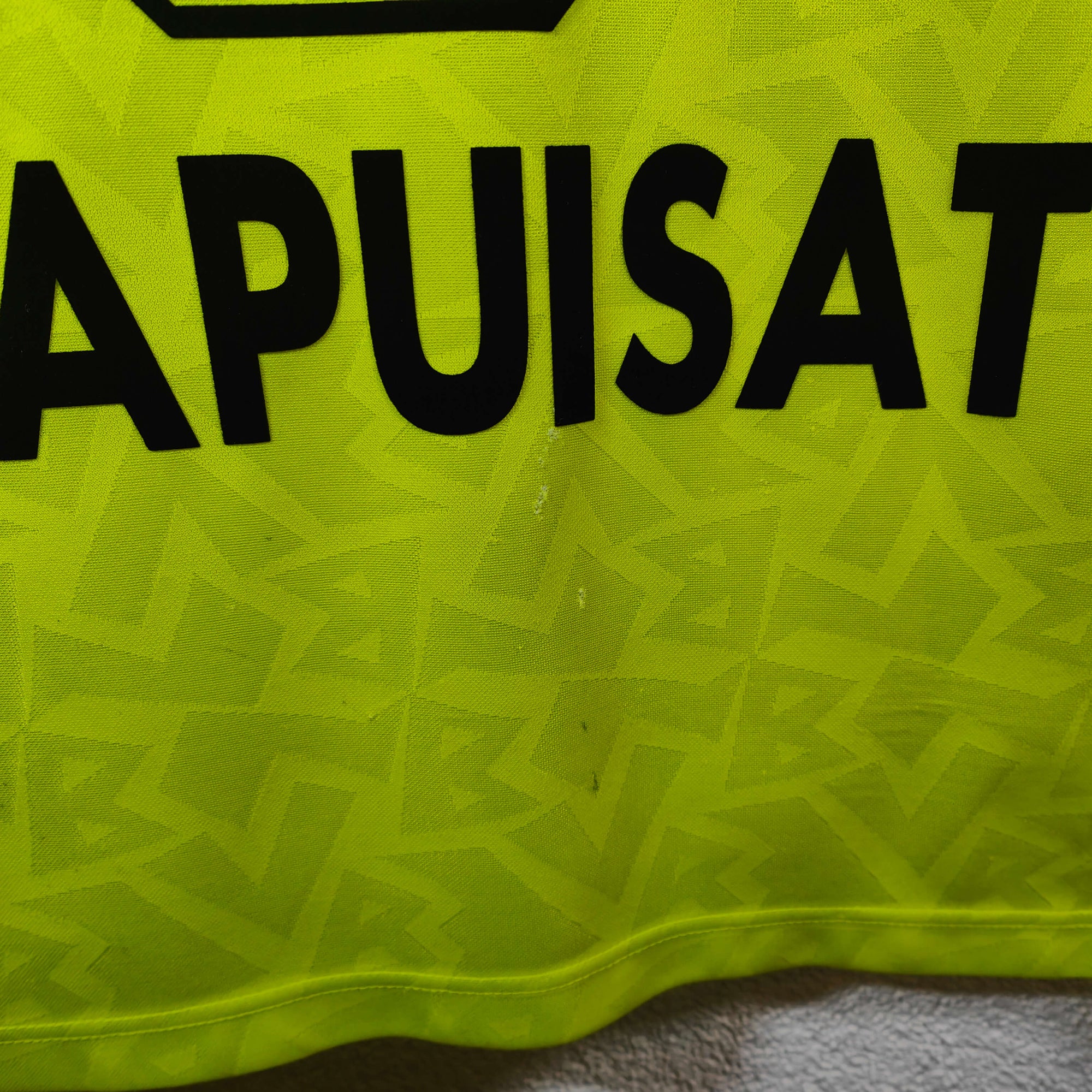 1995-96 Dortmund Home Shirt Chapuisat 