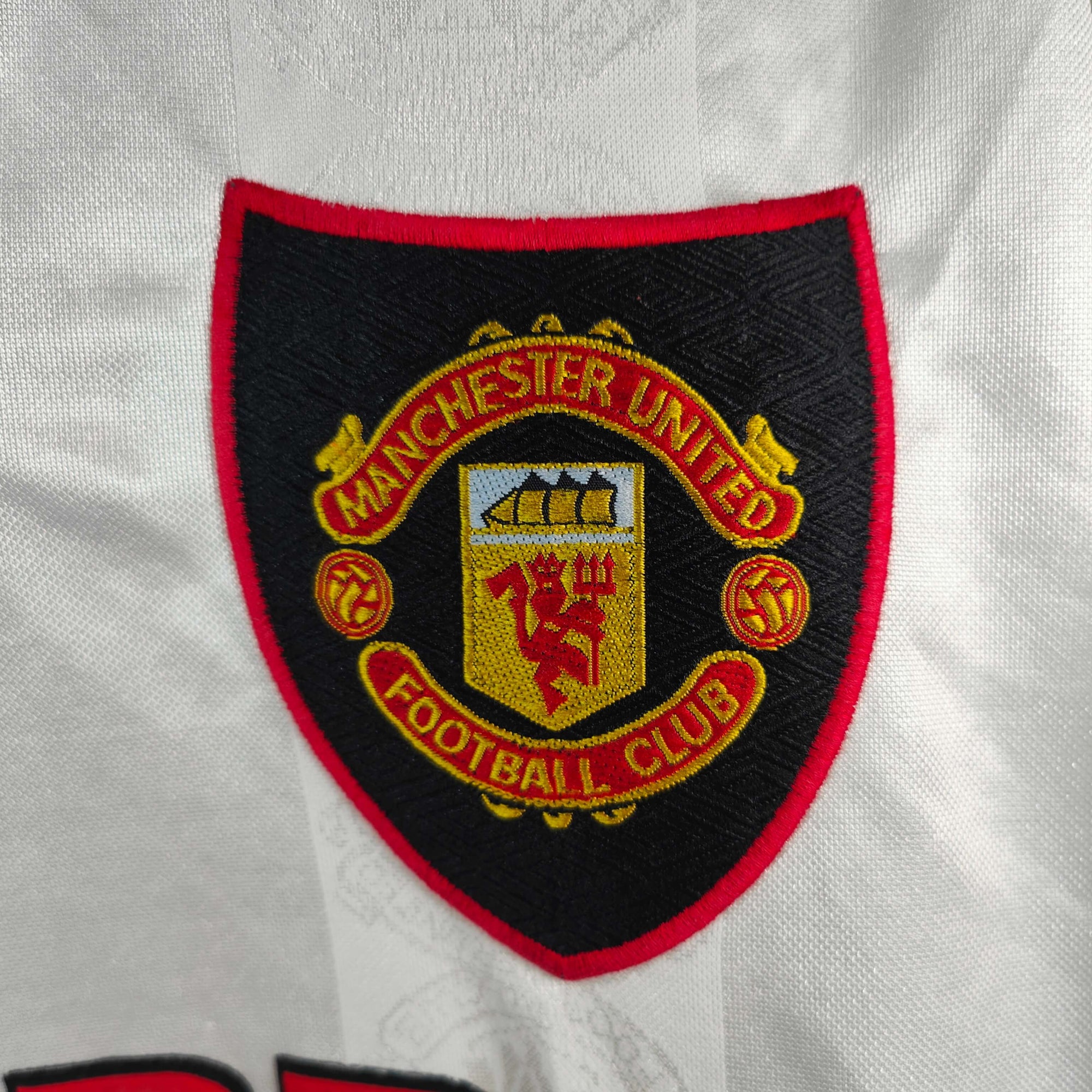 1997-99 Manchester United Away Shirt Giggs 