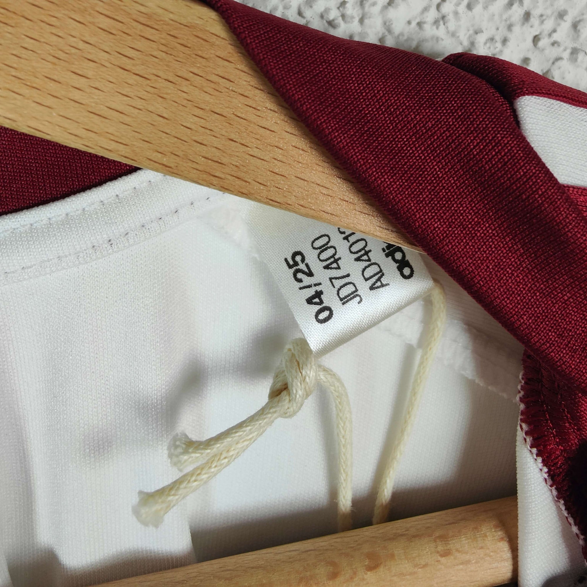 2025-26 Servette Away Shirt Rouiller 