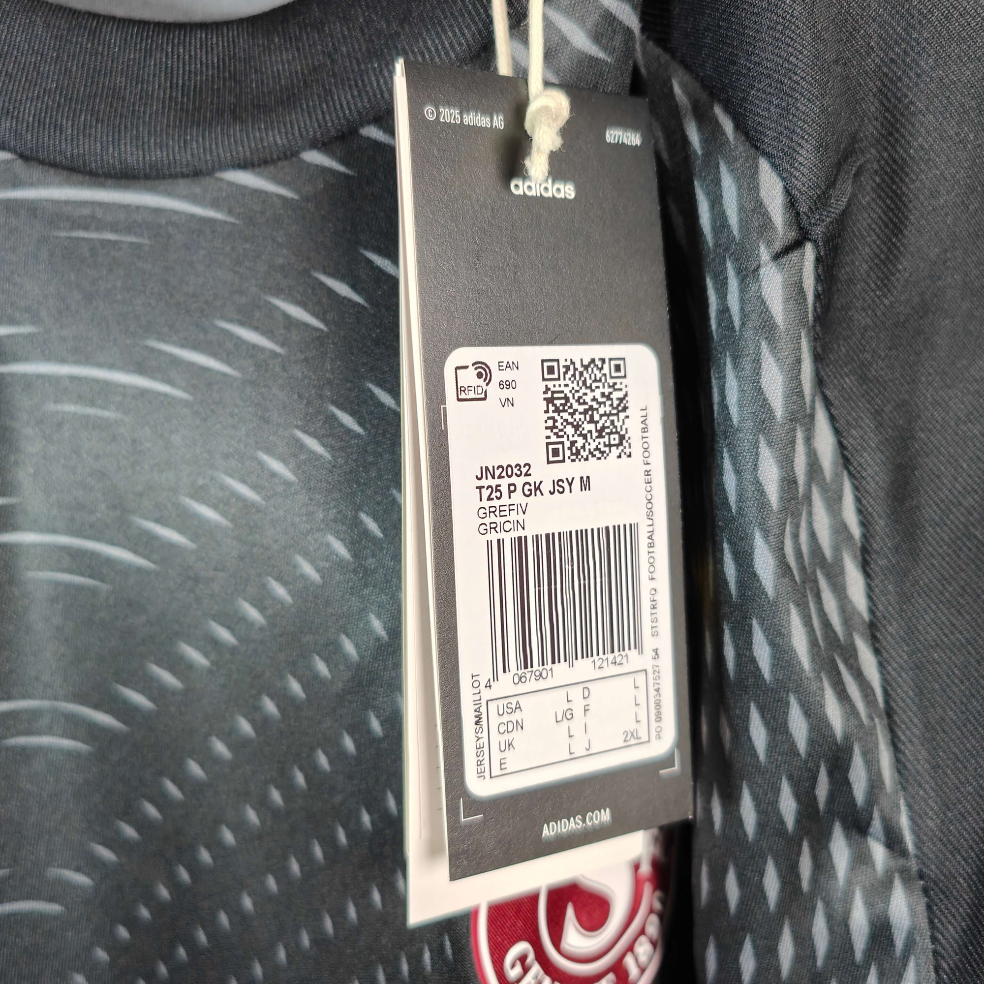 2025-26 Servette GK1 Shirt SIGNED Mall 