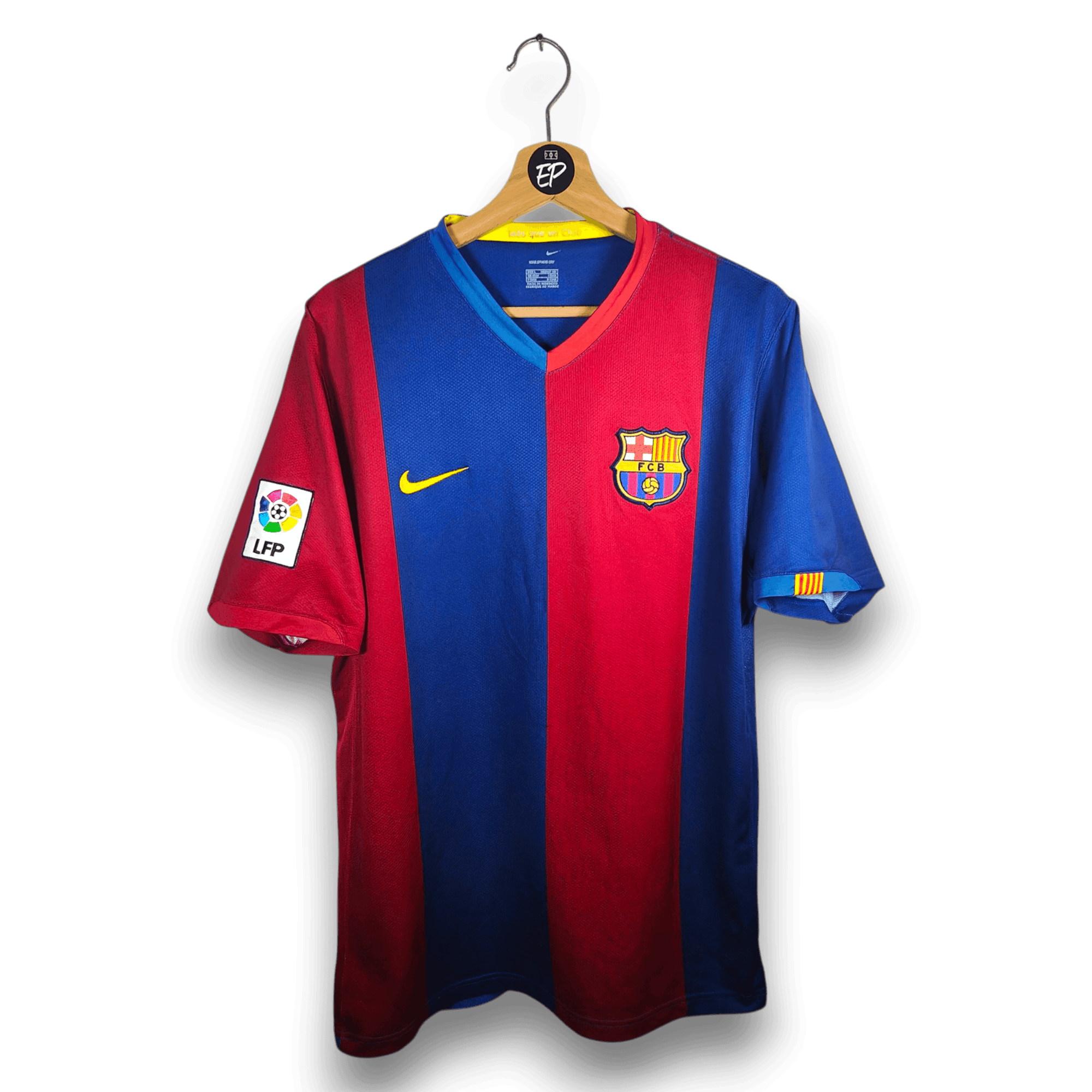 2006-07 FC Barcelona Home Shirt Ronaldinho 