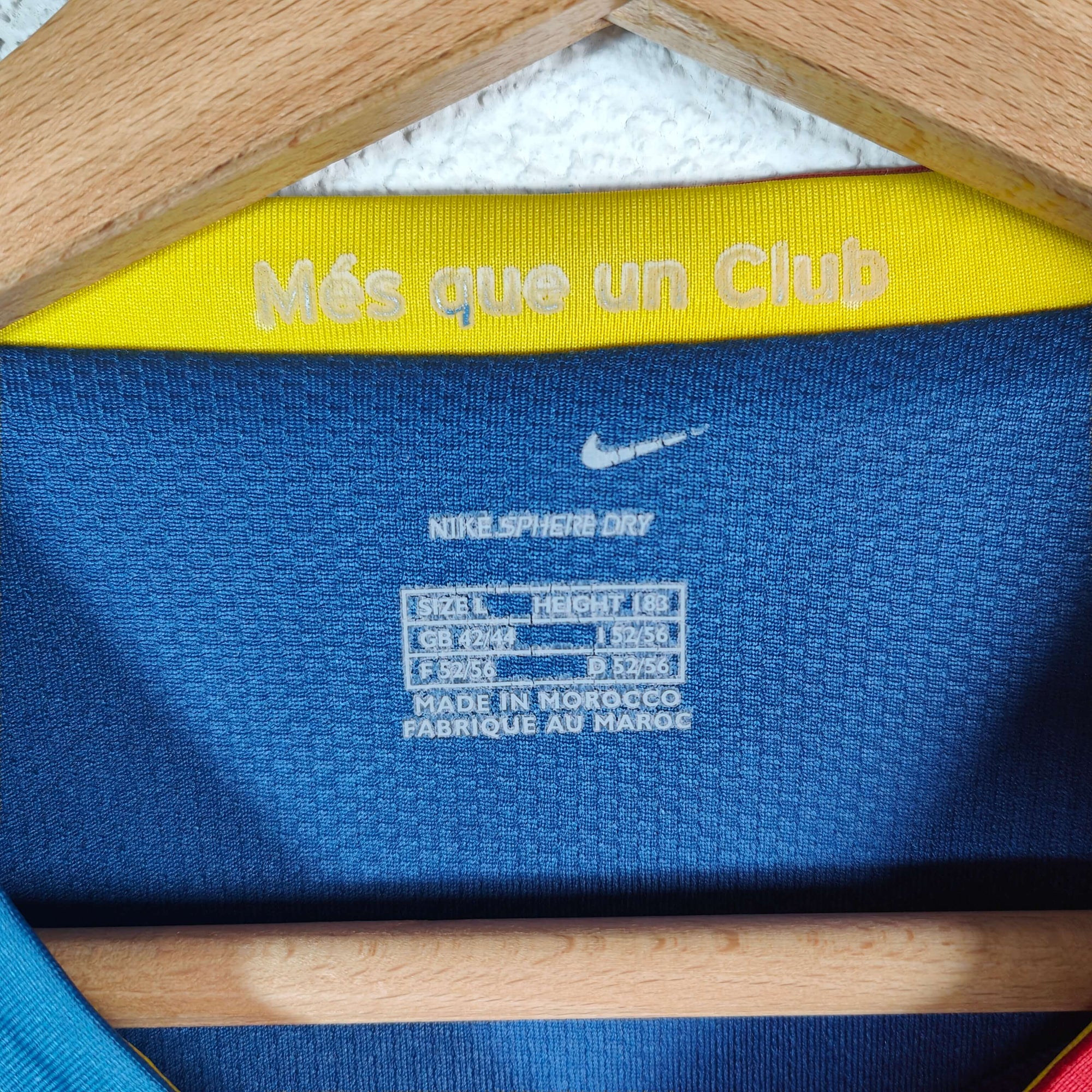 2006-07 FC Barcelona Home Shirt Ronaldinho 