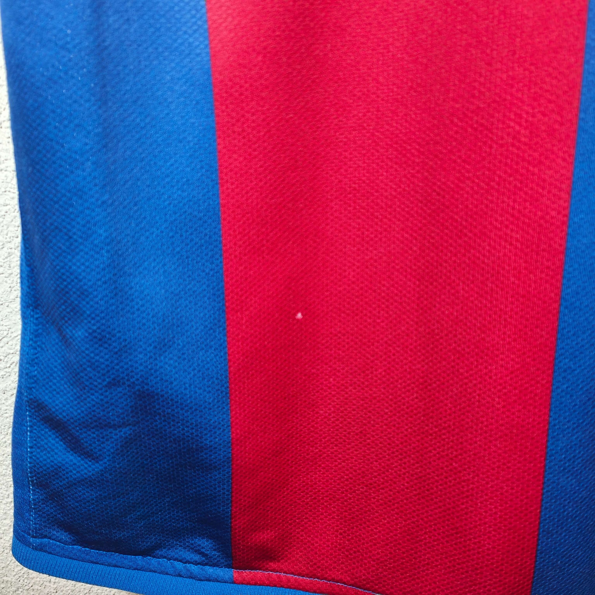 2006-07 FC Barcelona Home Shirt Ronaldinho 