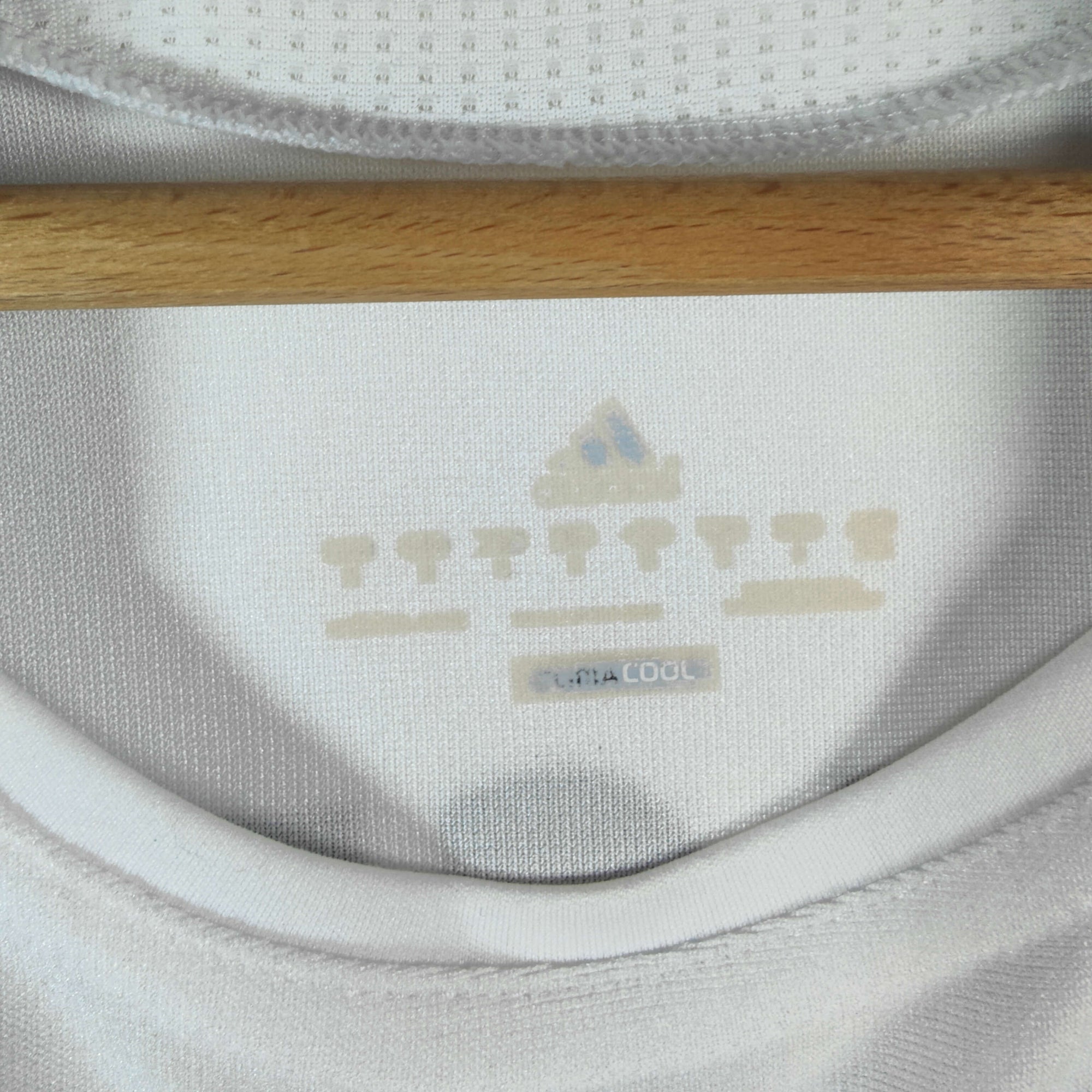 2010-11 Olympique Marseille Home Shirt Lucho 