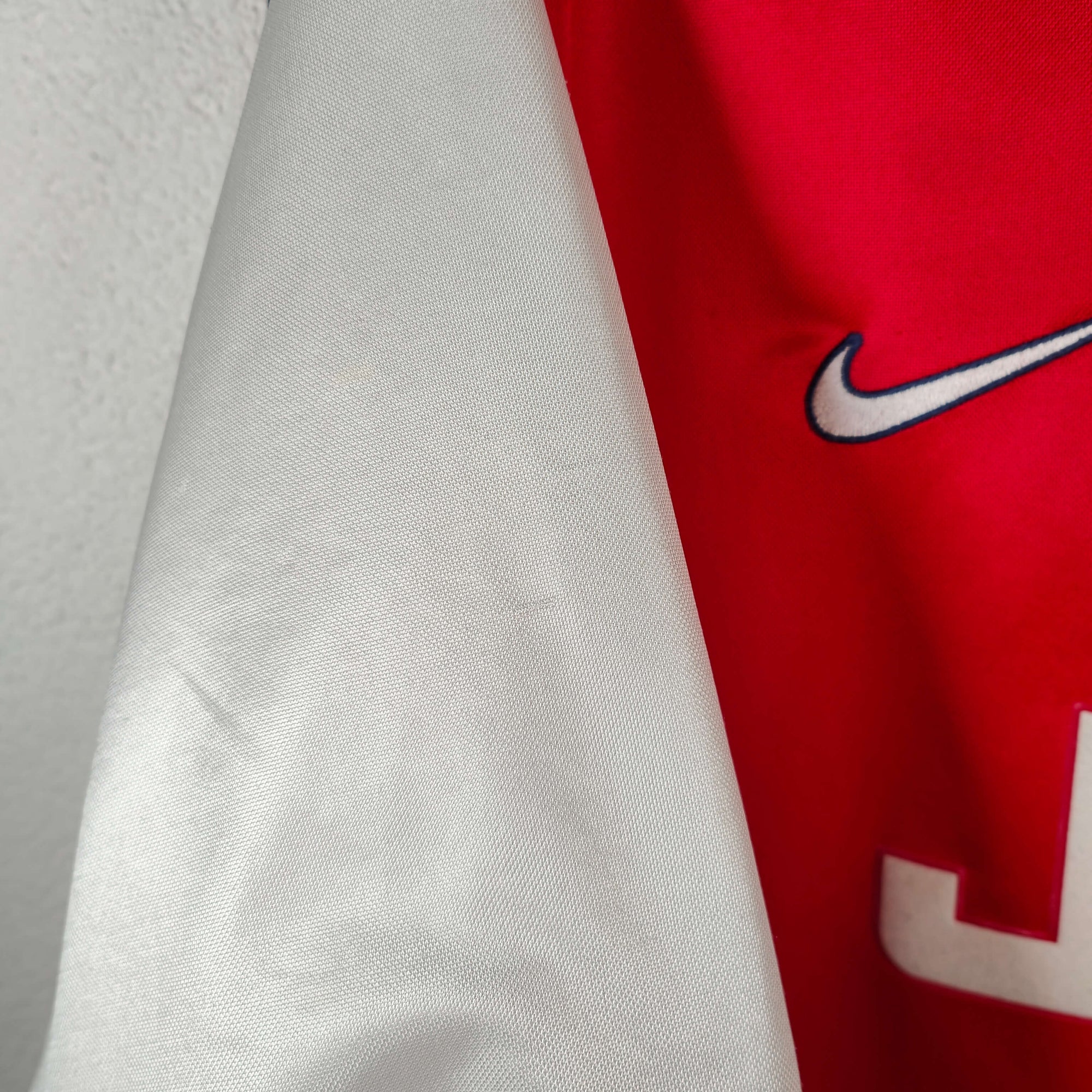 1998-99 Arsenal Home Shirt Bergkamp 