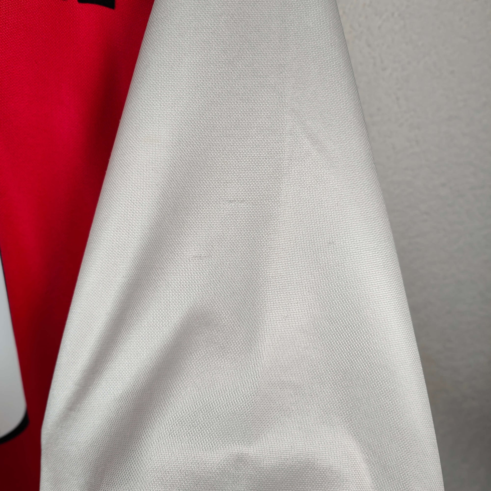 1998-99 Arsenal Home Shirt Bergkamp 