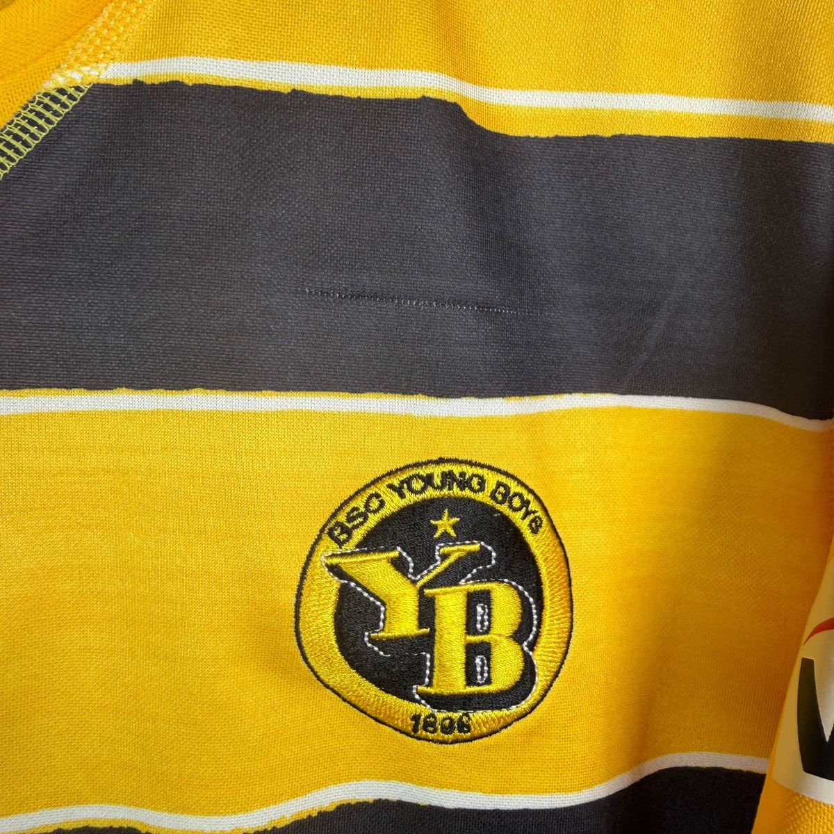 2010-11 Young Boys Home Shirt Match Issue / Worn Hochstrasser 