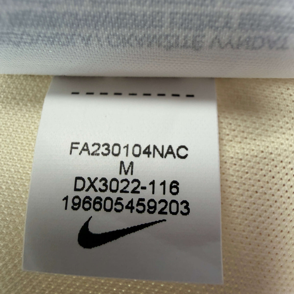 2023-24 PSG Training Shirt - BNWT 9.5/10 - (M)