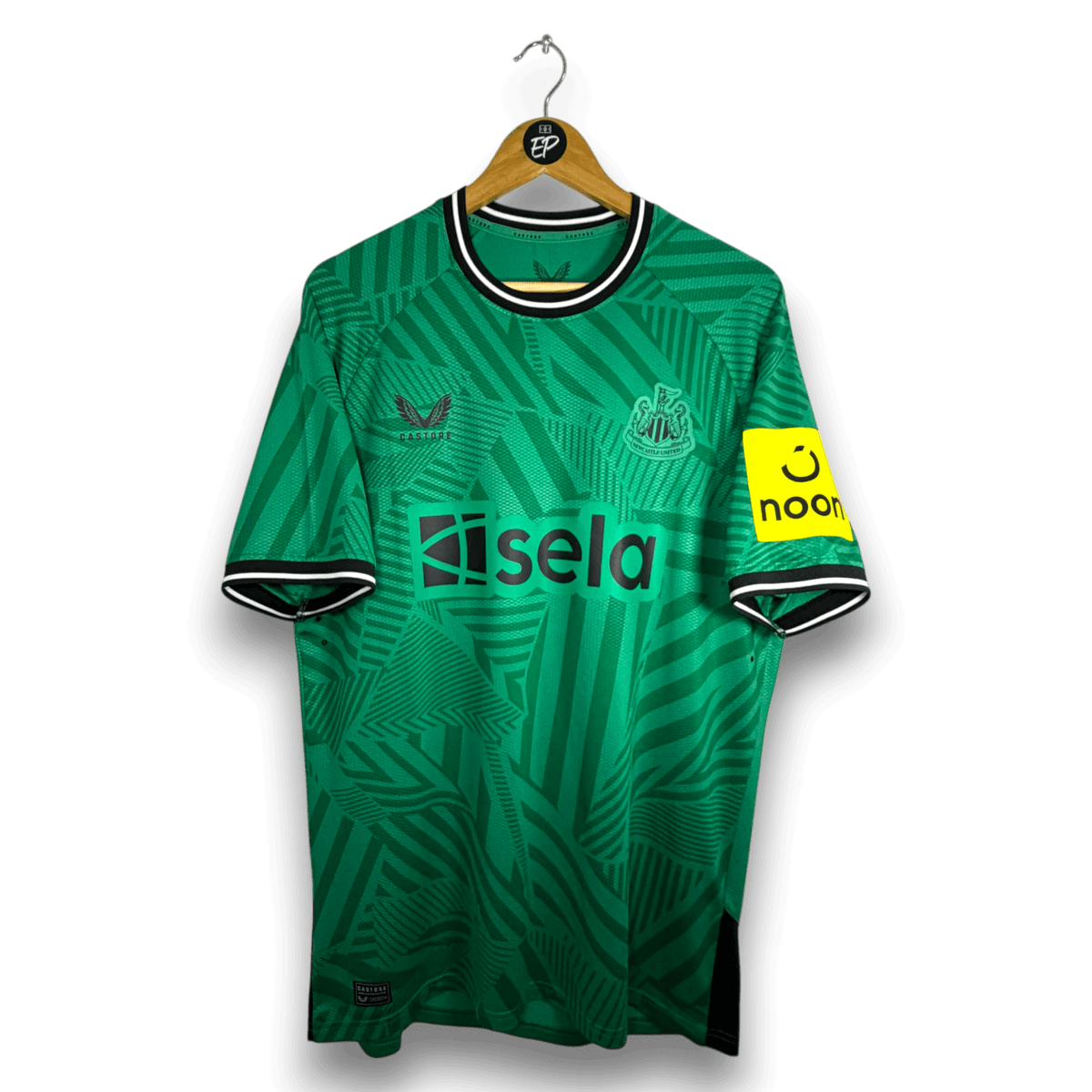 2023-24 Newcastle Away Shirt Isak 