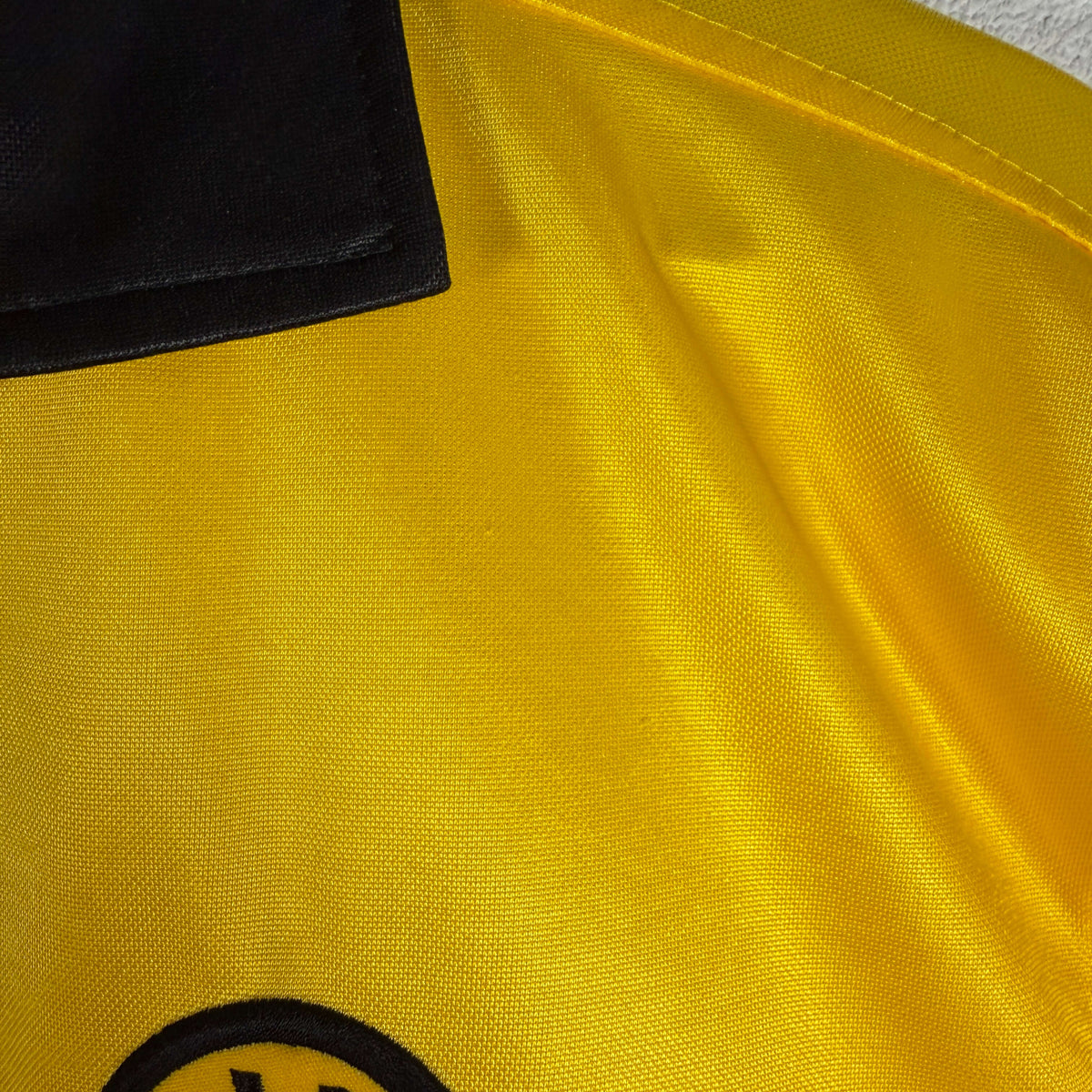 1998-99 Dortmund Home Shirt Chapuisat 
