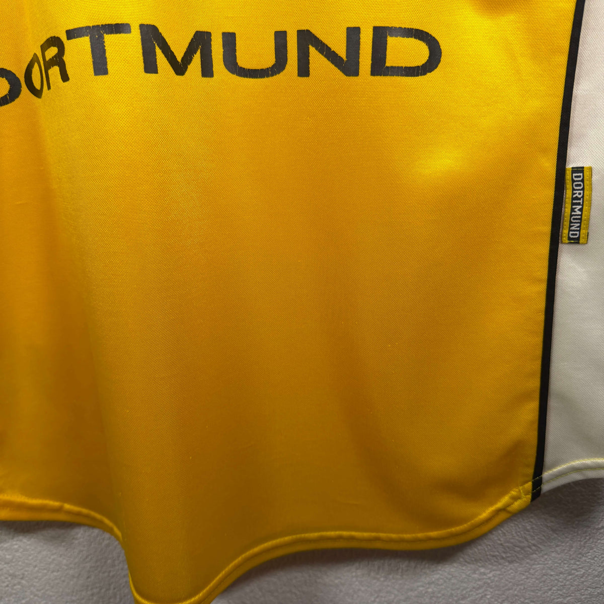 1998-99 Dortmund Home Shirt Chapuisat 