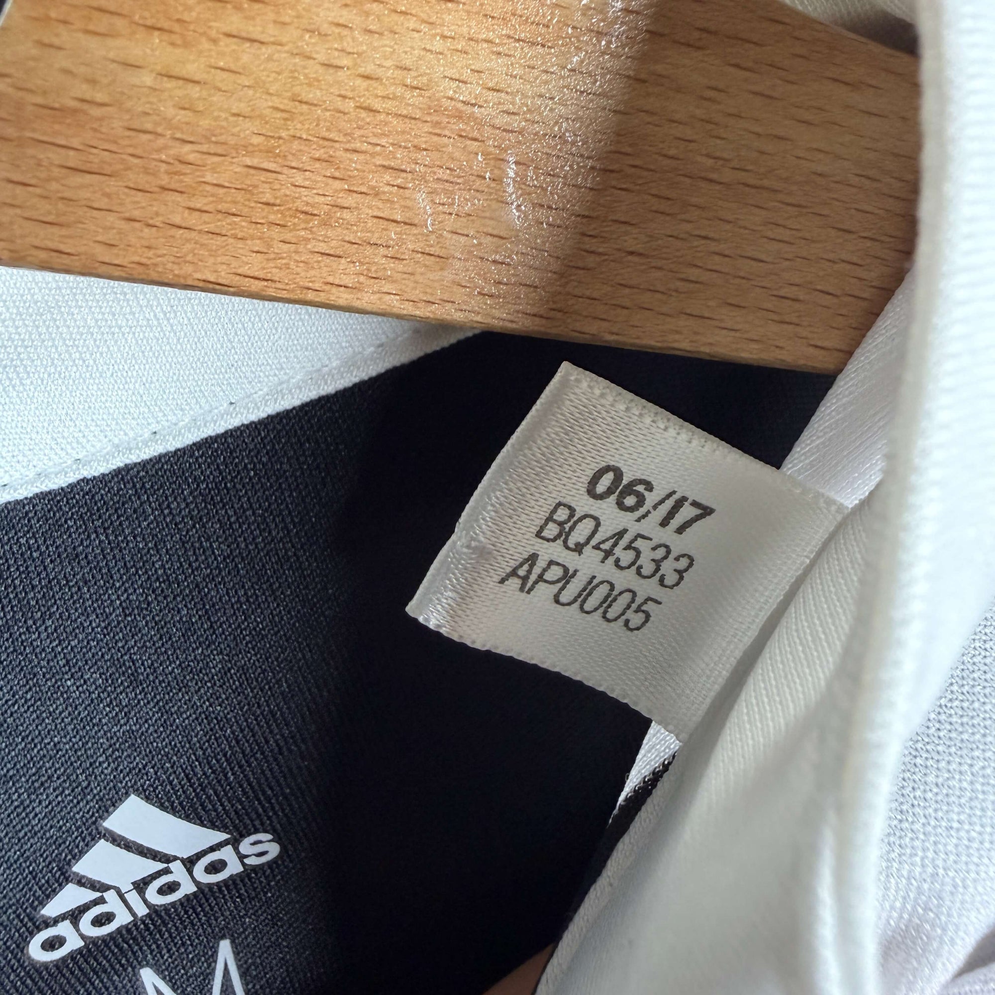 2017-18 Juventus Home Shirt Dybala 