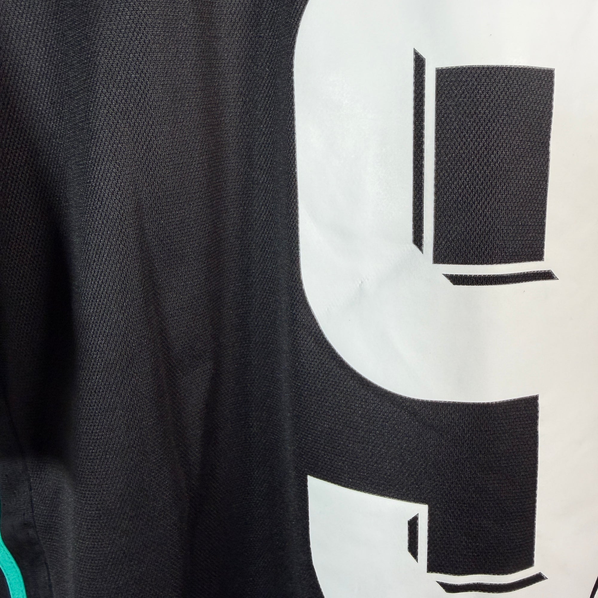 2017-18 Real Madrid Away Shirt Benzema 