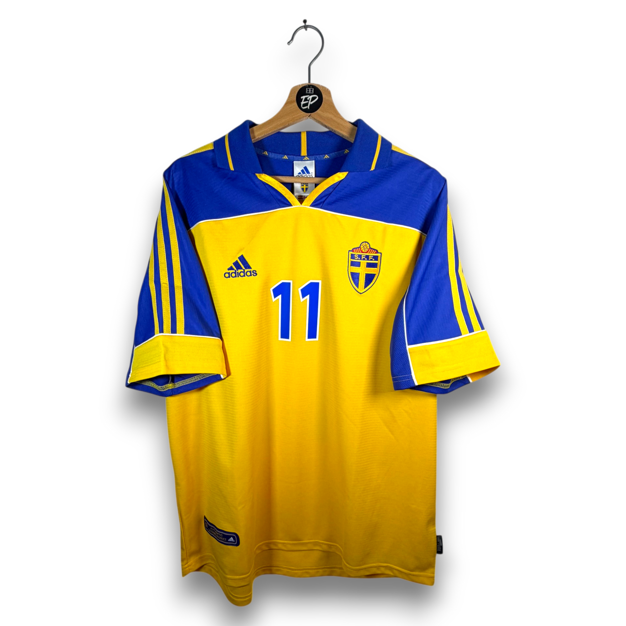 2000-02 Sweden Home Shirt Ibrahimović 