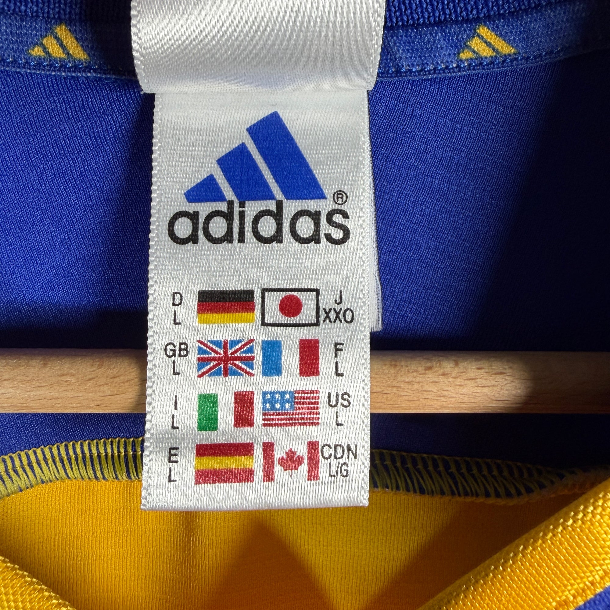 2000-02 Sweden Home Shirt Ibrahimović 